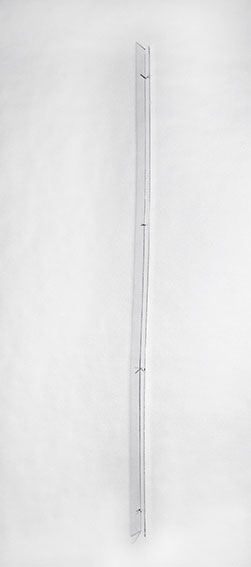 1990   I   untitled   I   tensioned glass   I   190 x 7 cm