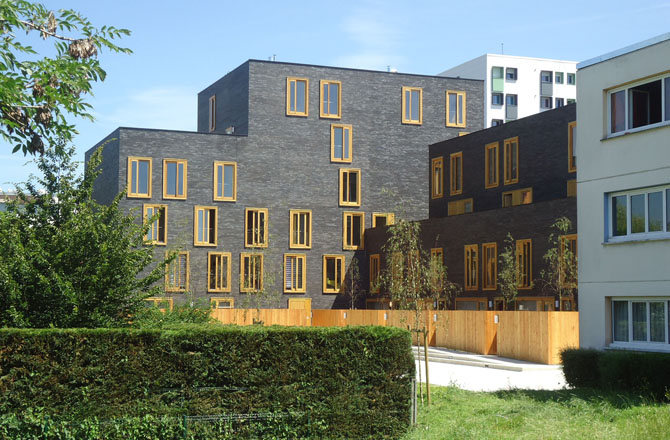 10/12/2013 - DISTINCTIONFRES architectes et Pas-de-Calais Habitat sont nominés au prix "Architecture et Maîtres d'Ouvrage" 2013