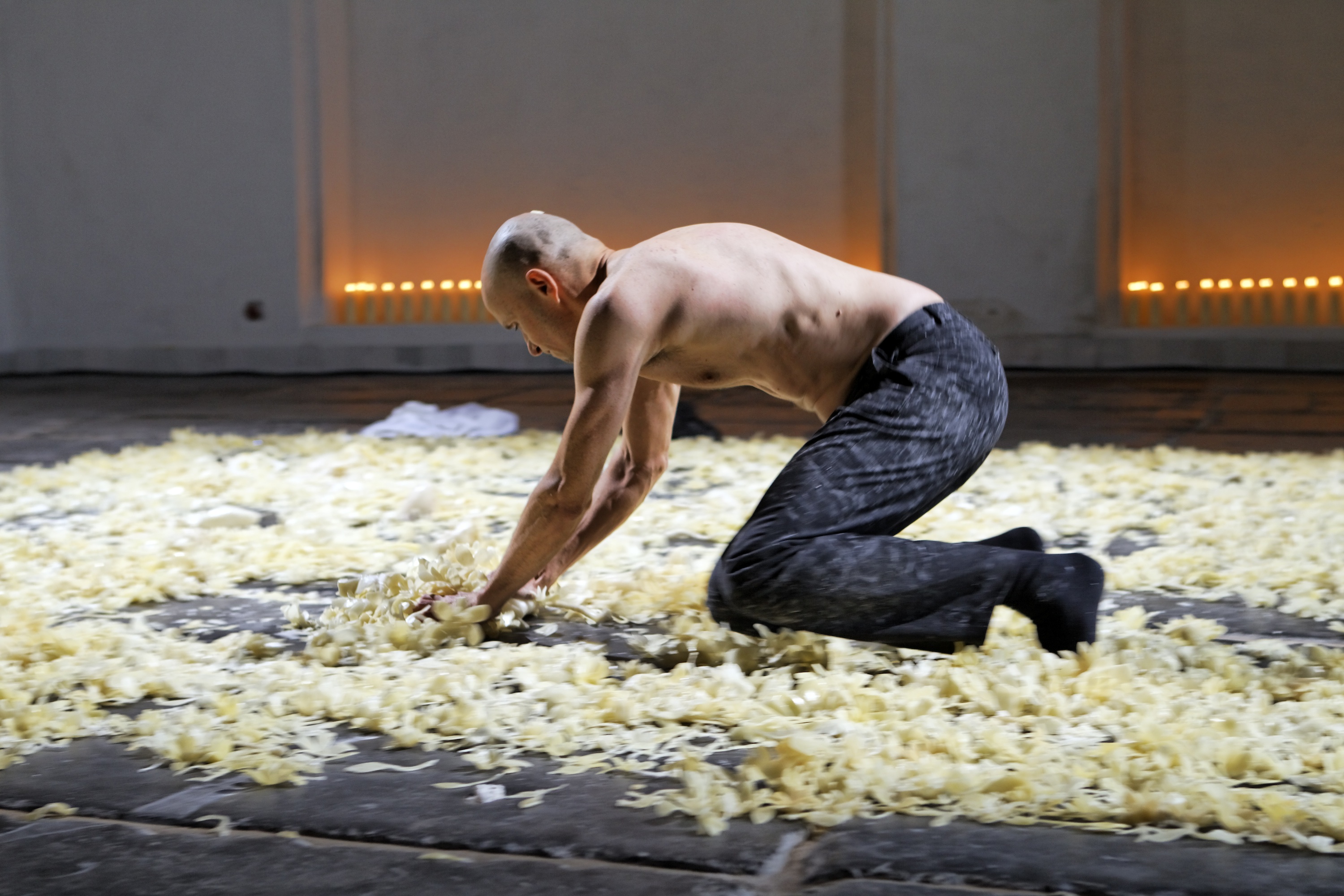  Walking on Flowers, 2011 . FLAM -MuseumNacht11 . Performance at Oude Kerk Amsterdam, The Netherlands