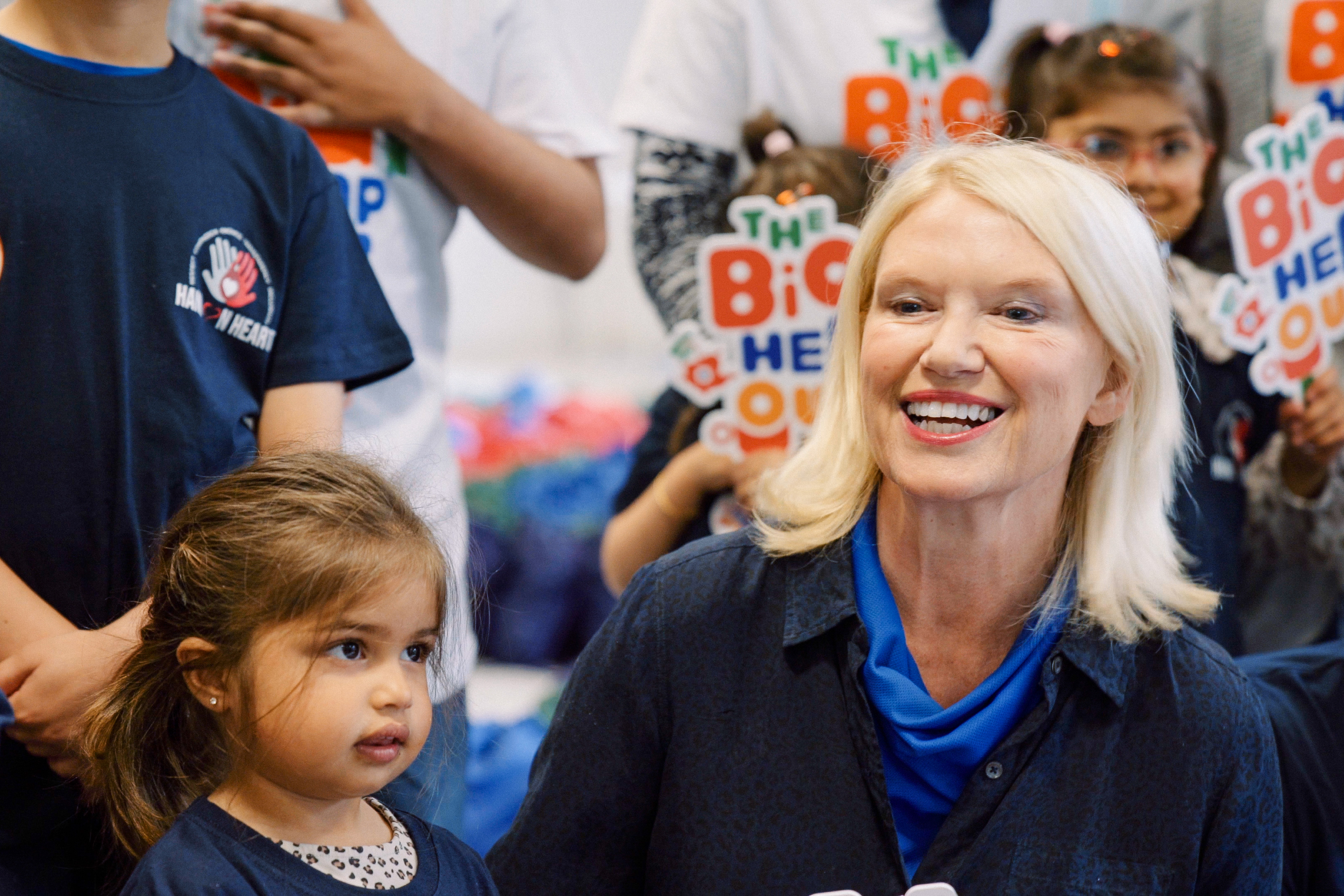 THE BIG HELP OUT with Anneka Rice