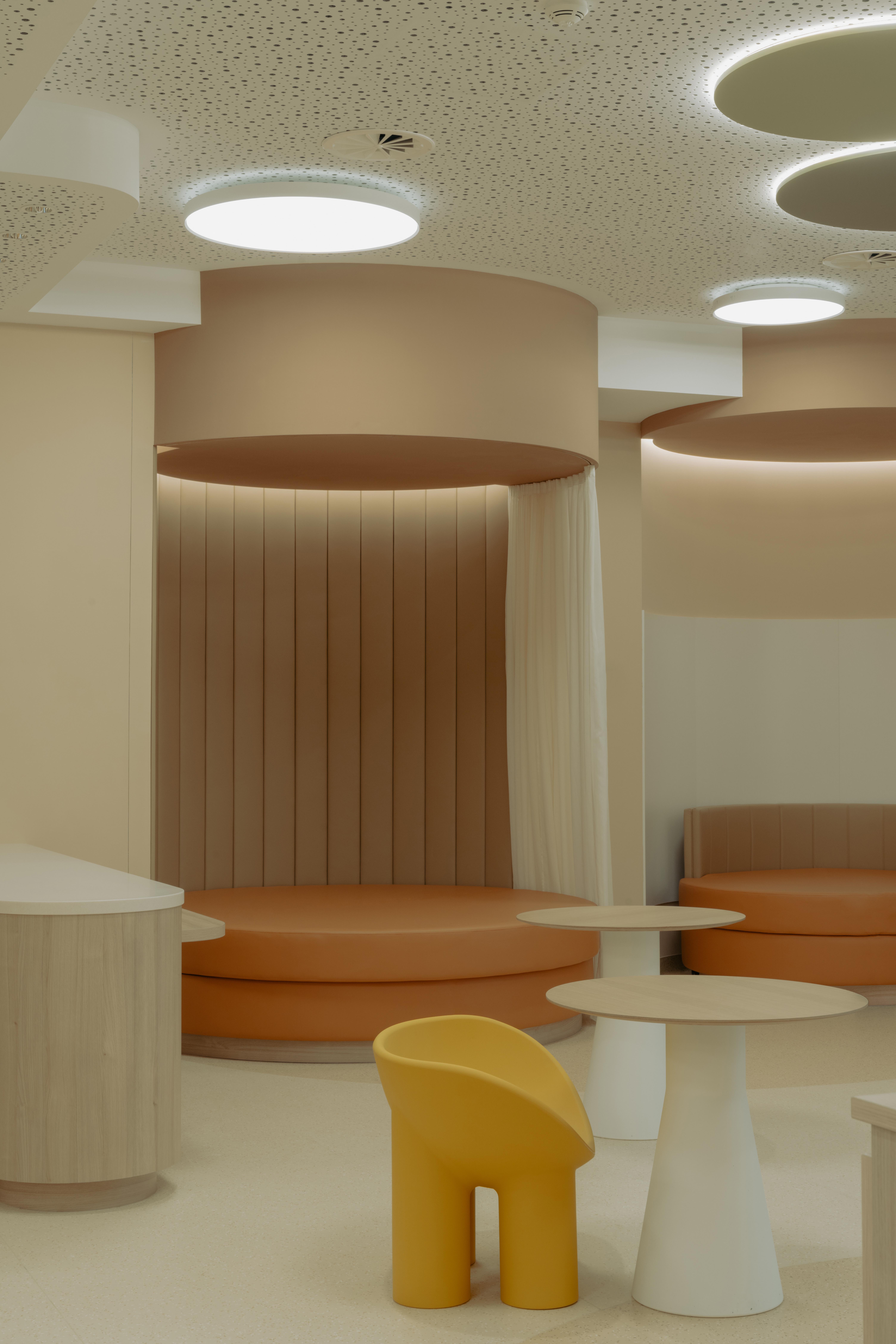 KINDERPLEGESTATION . KDA . VIENNA