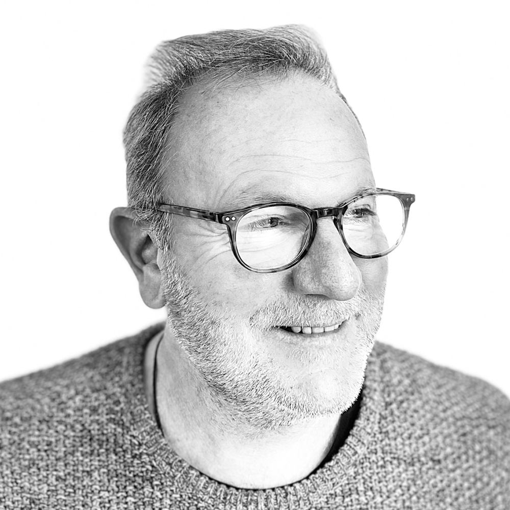 Martin BlochIndustrial Designer SDA/ Eidg. Dipl. BauleiterProjektentwicklung/ Bauleitungmartin.bloch@zettelwerk.ch