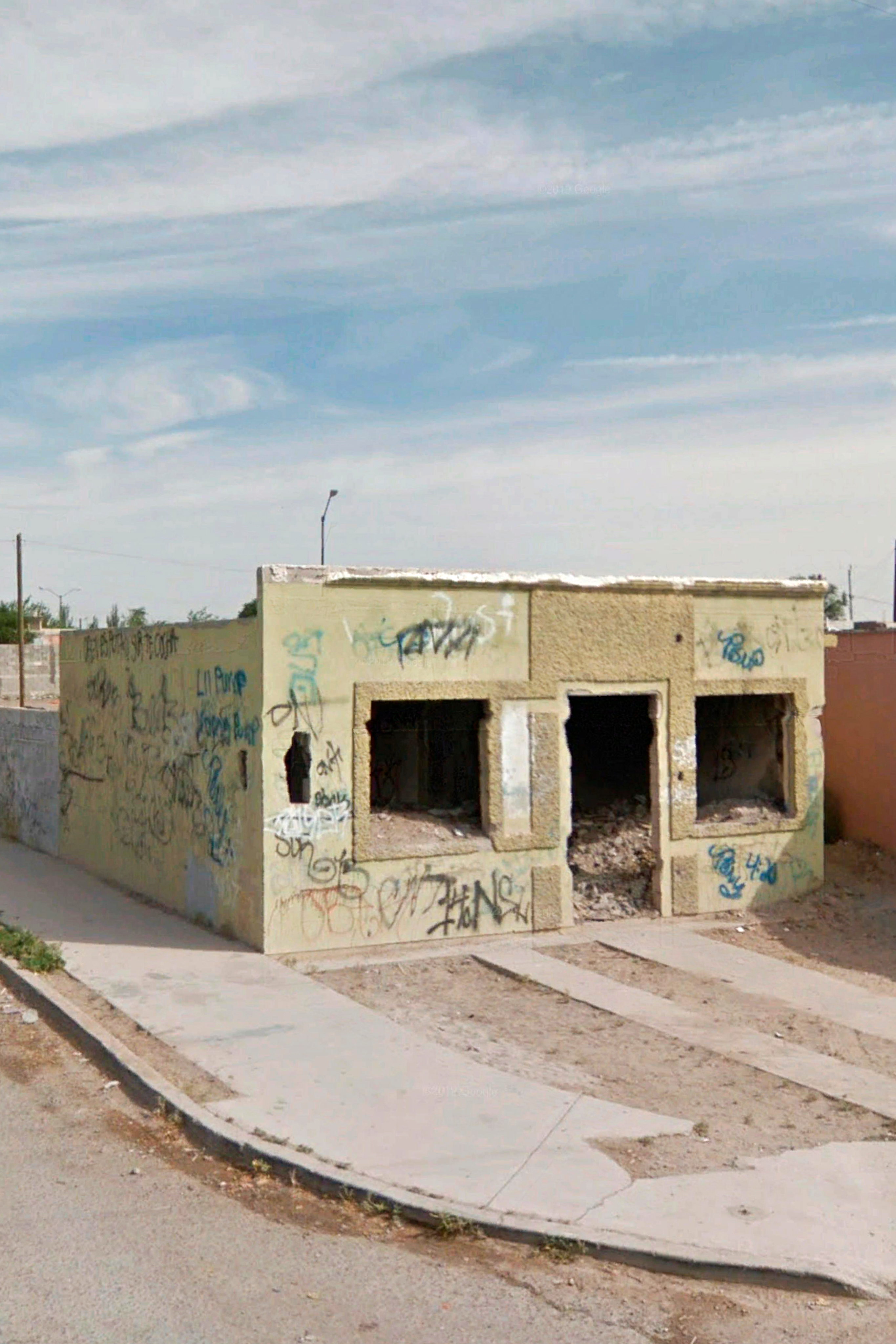 Valle de Anáhuac. Una casa abandonada en El Sauzal, un barrio cerca del Río Grande.  En 2020 se reportó que en Ciudad Juárez existen más de 70 mil casas vacías.