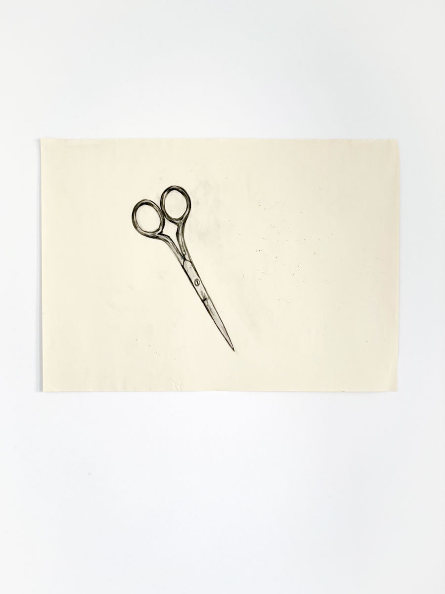05 Scissors. —
