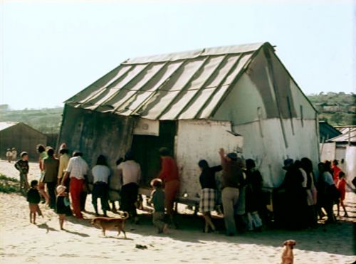 Still from: Continuar a Viver — Os Índios da Meia-Praia, 1976