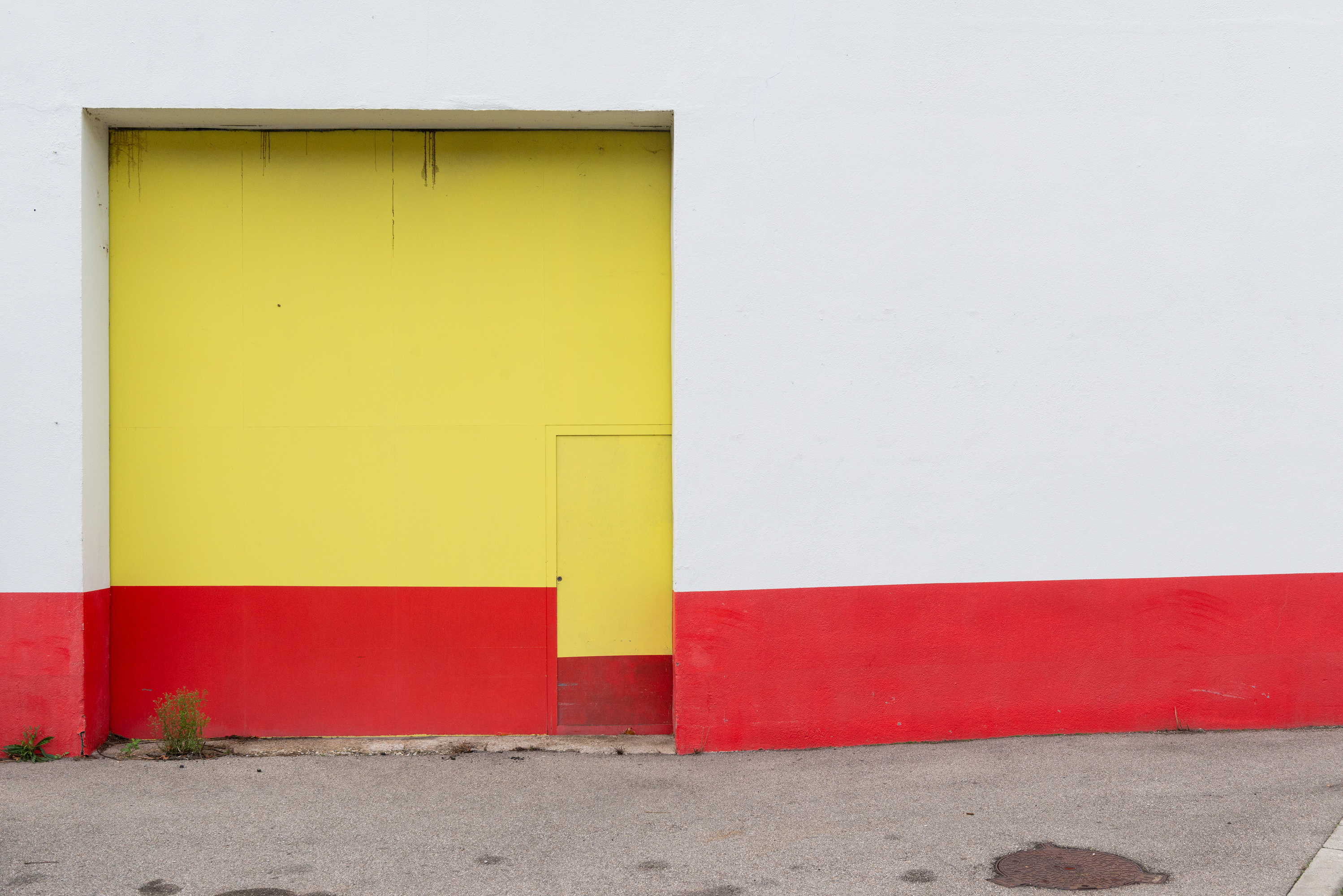 Nicolas GIRAUD & Bertrand STOFLETHRue René Descartes, bâtiment industriel, Saint-Etienne, 2014courtesy des artistes