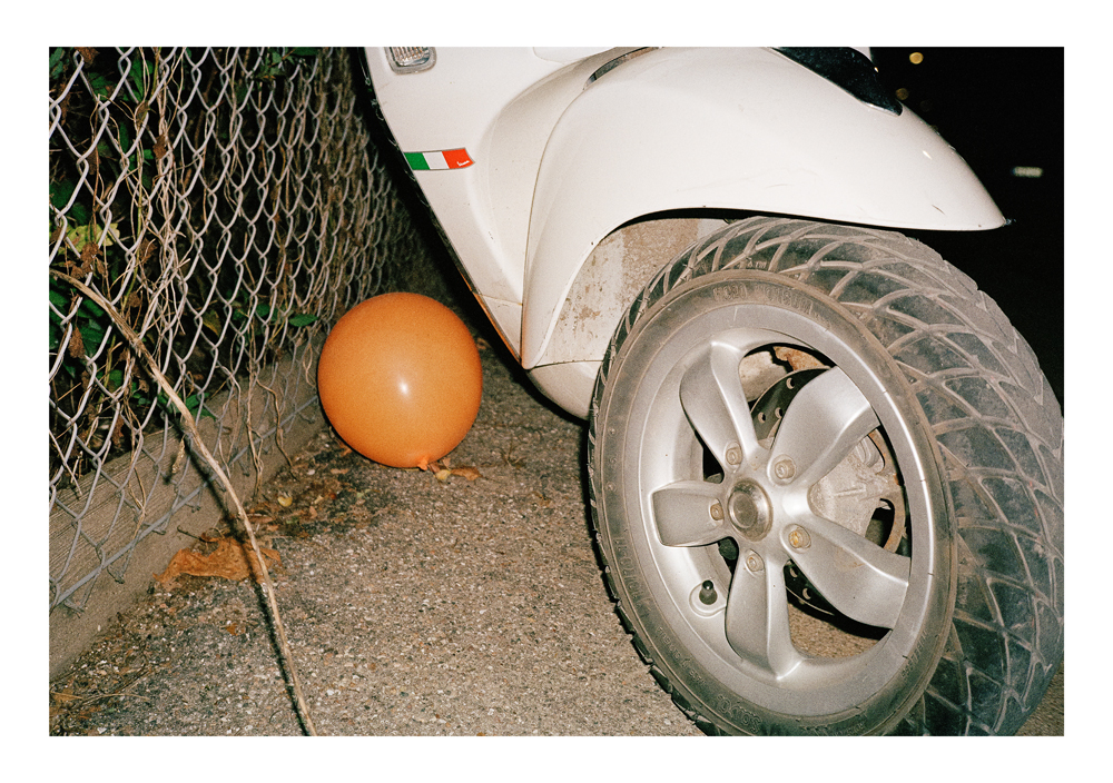  An autumn. 900 DKK. 42x59,4 cm fine art pigment print. 1/5 + 2 AP.