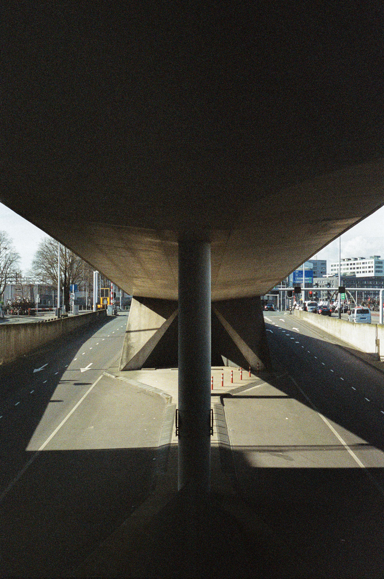 Olympus OM-1 / Portra 800