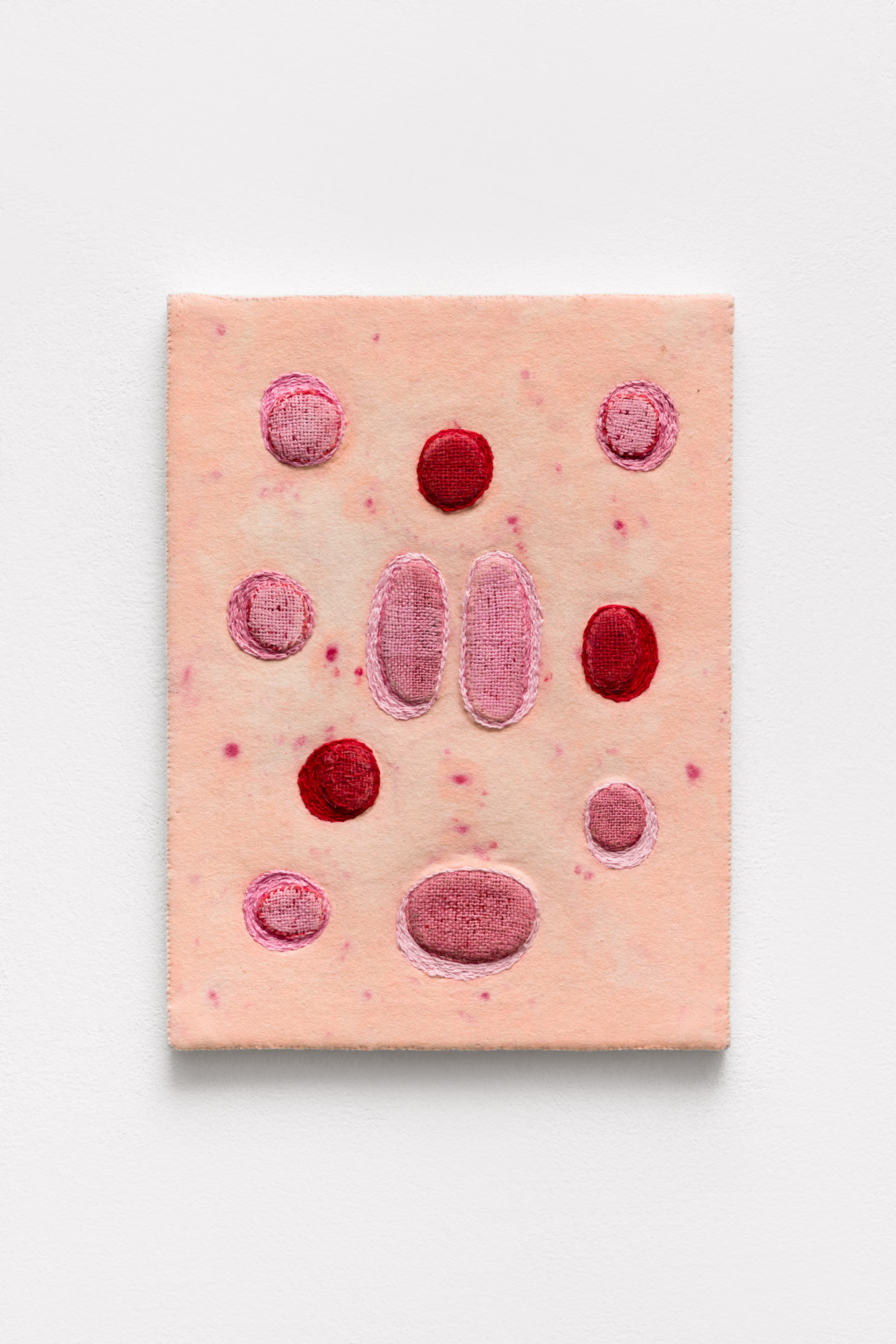 ’Crackage’, 2024. Felt, threads and oil on canvas hand stitched over wooden stretchers. 40 x 30 cm