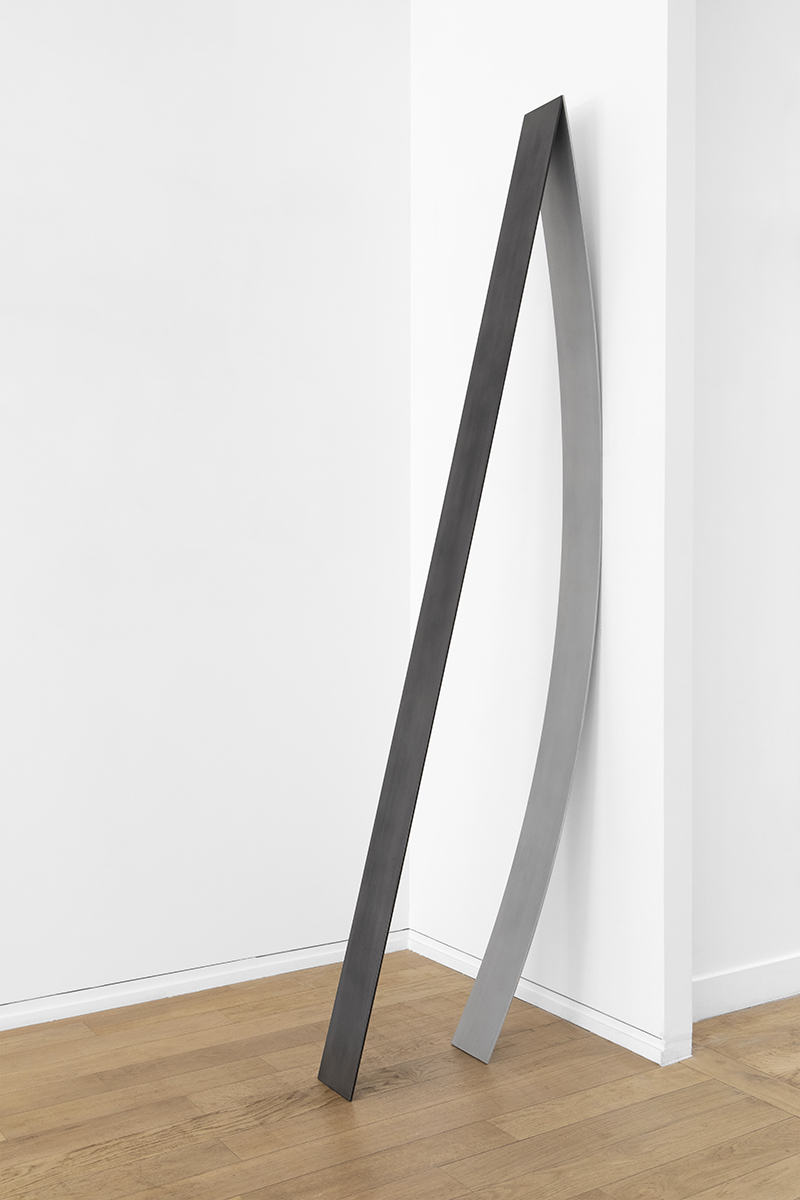 I/U 8, 2022aluminium, 228x70x14cm collaboration avec l'atelier Joël Guillaume