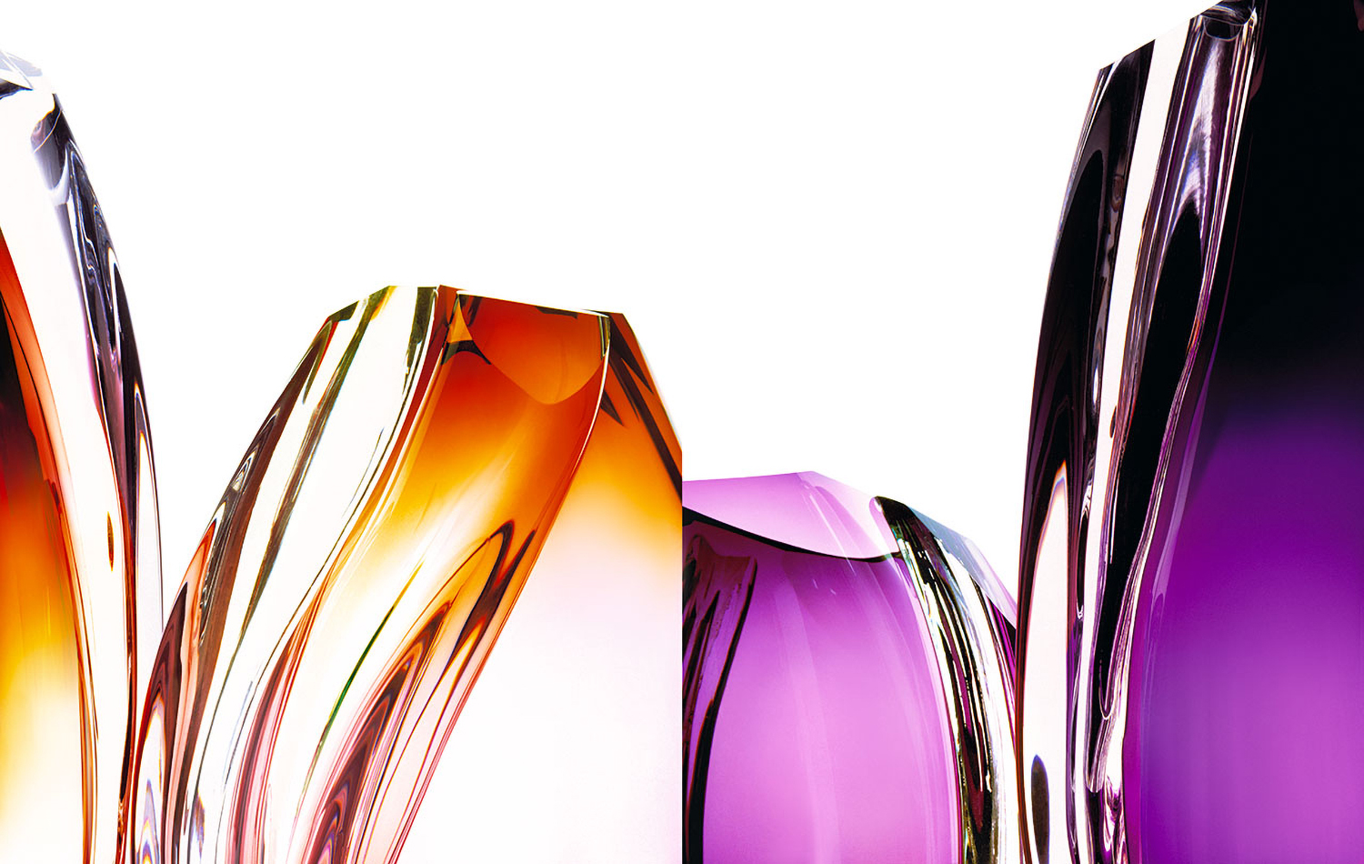 KMA photographer Daniel Schweizer photographs an abstract photo of orange and purple flowing liquid defying gravity 