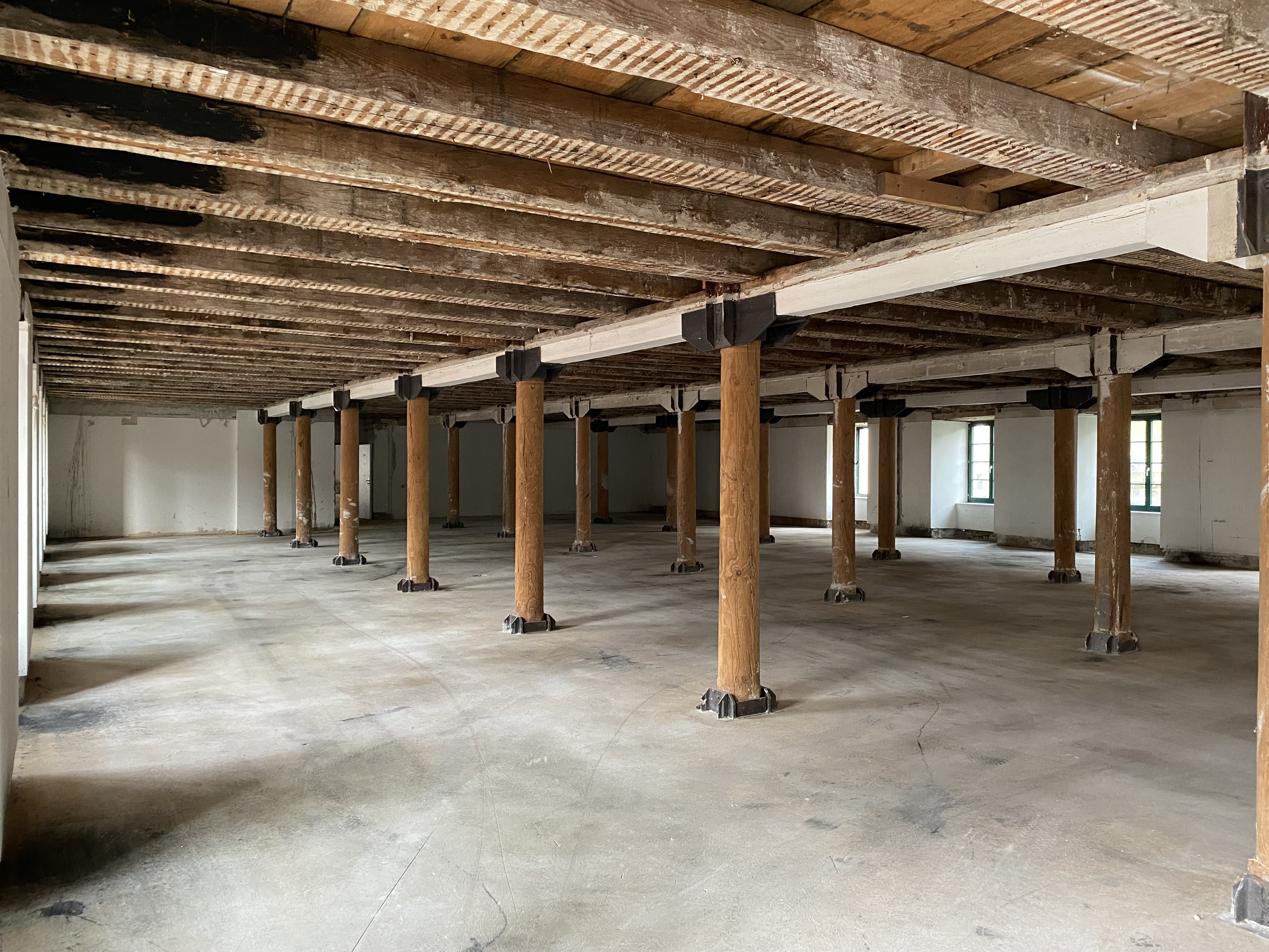 Bestand  Stützen und Balkenkonstruktionen