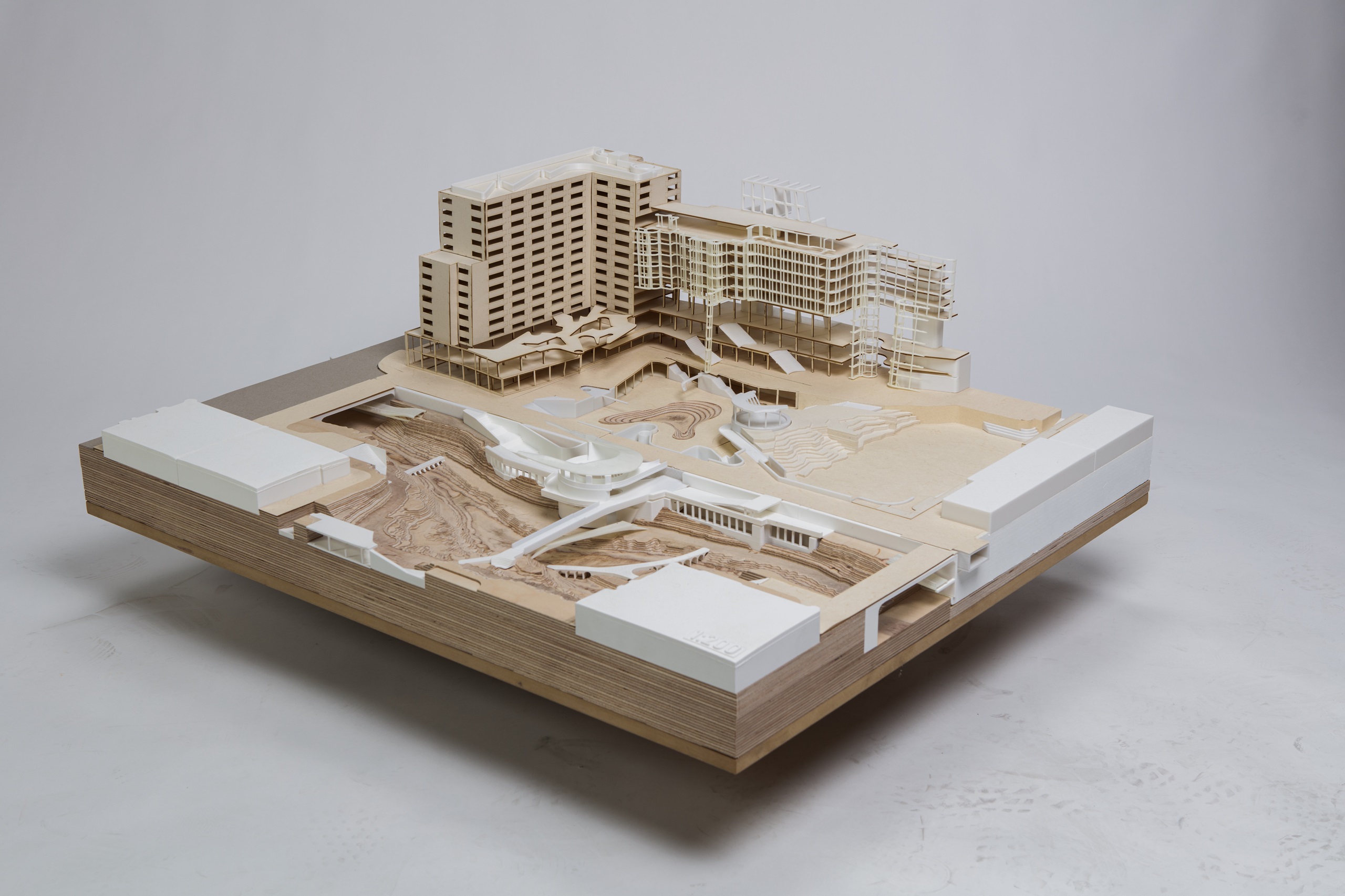physical model 1:200; pilotis