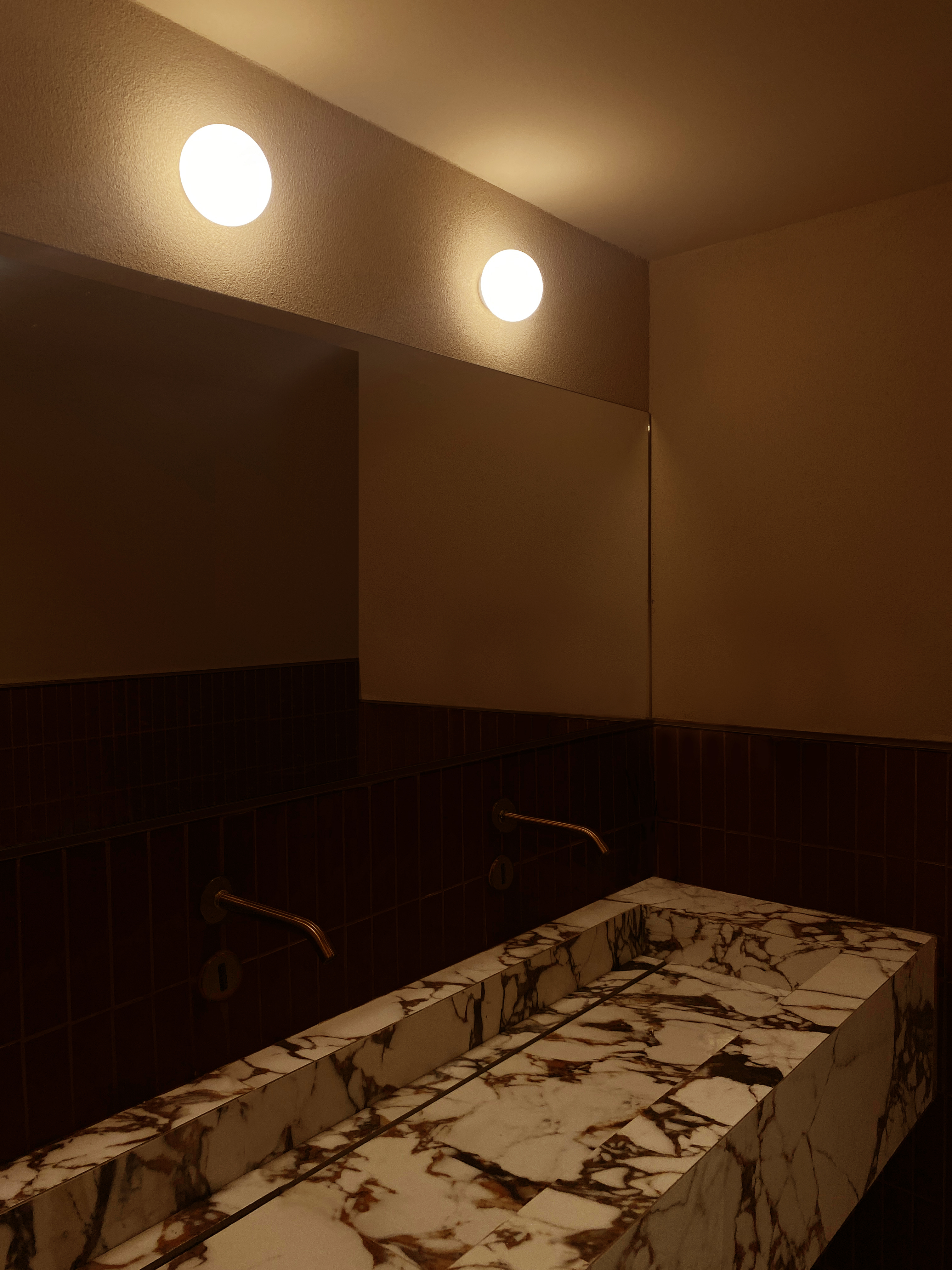 Isola Studio, Aragosta Beach Club, Corfu, Greece. 2024. Bathroom View. Photograph: Isola Studio