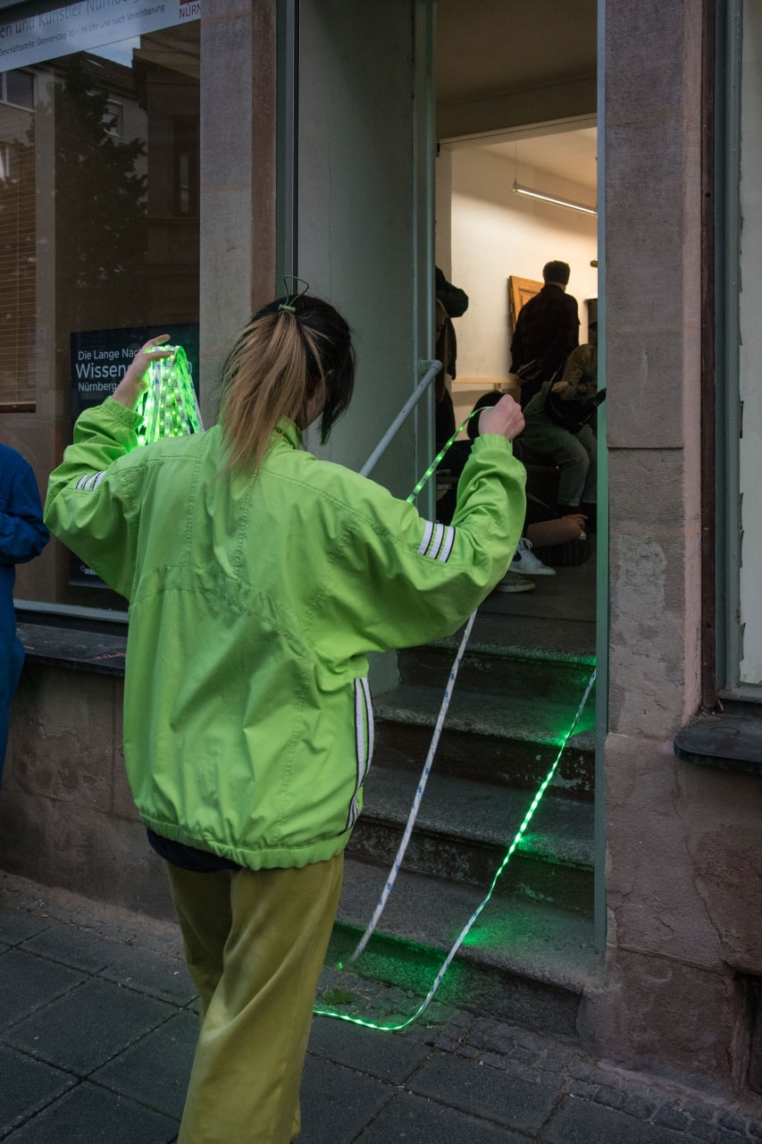 Where is the where?, Performance in Hirtengasse, 2022