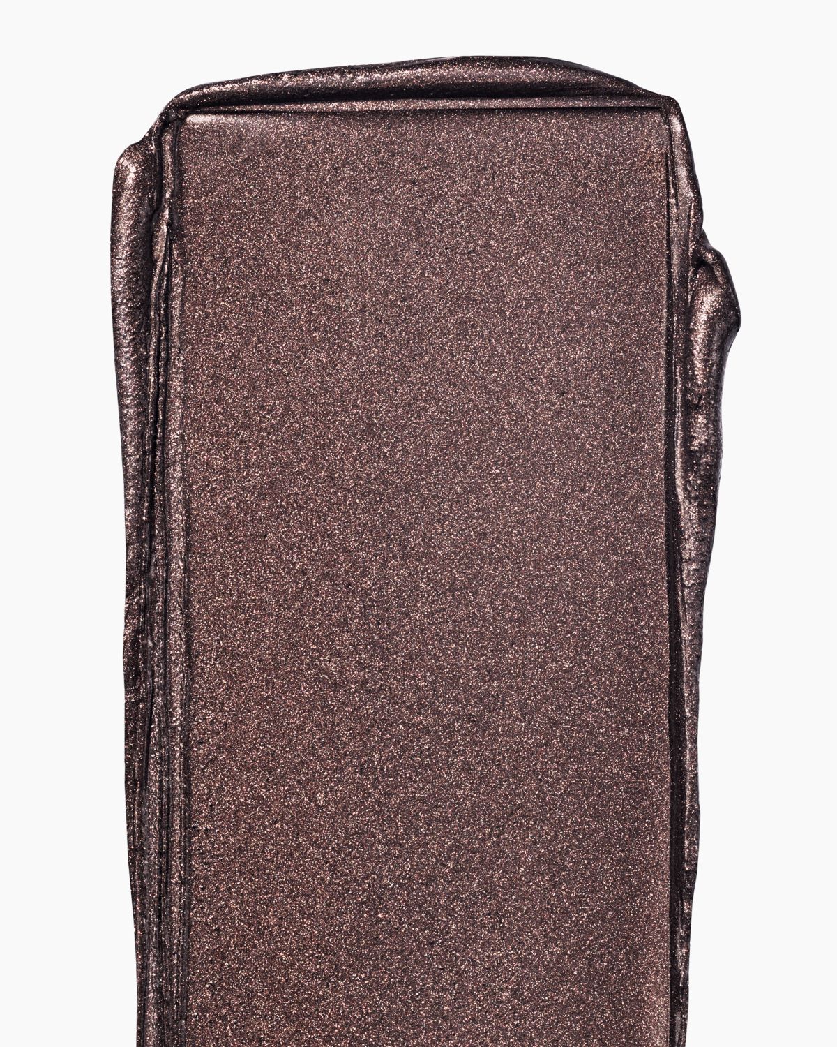 KMA stylist Mattias Nyhlin creates a satisfying dark brown swatch for Manasi 7 