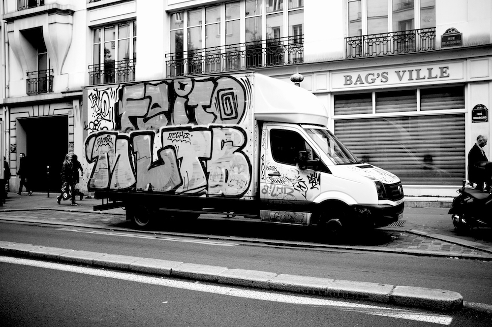 graffiti vans paris