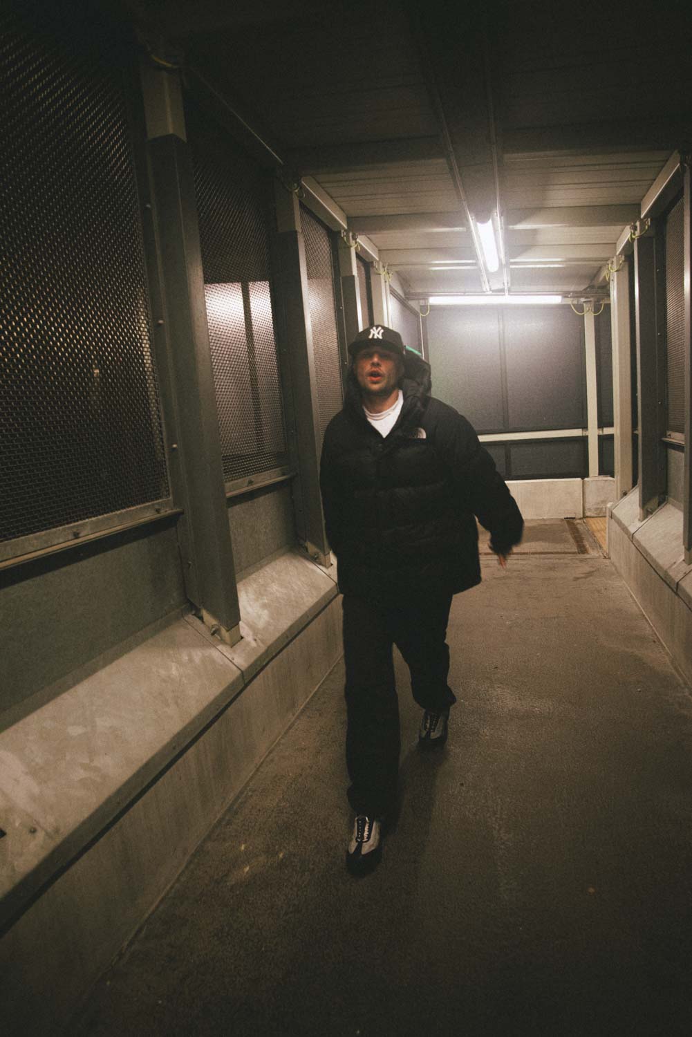 LÚ KE - i LOVE TO LOiTER