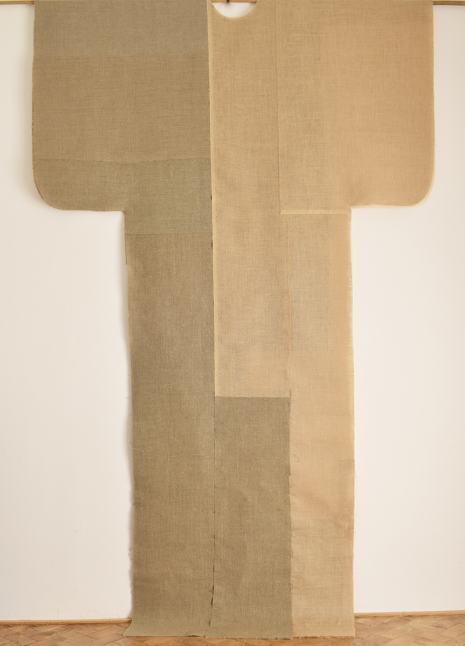 Broken Beauty I, series remained – 2016, fabrics, 230 x 190 cm 