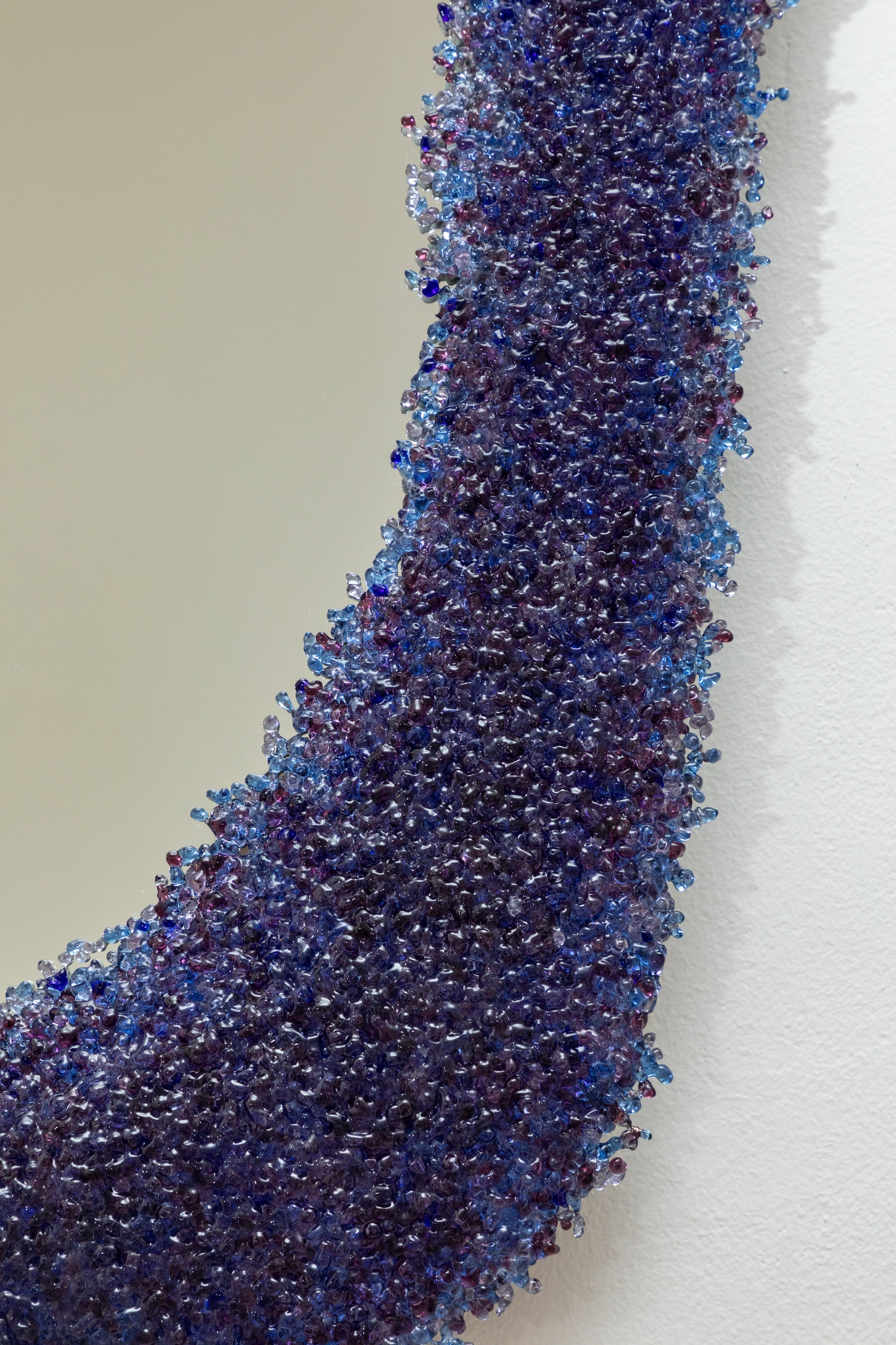 Crumble de verre mirror blue detail - ph Danilo Donizzelli