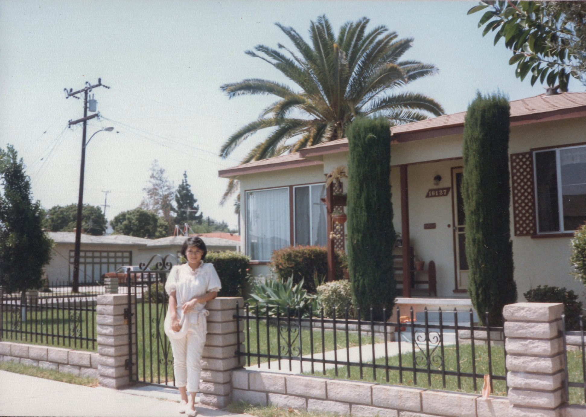 01106 Hawthorne, CA 1990