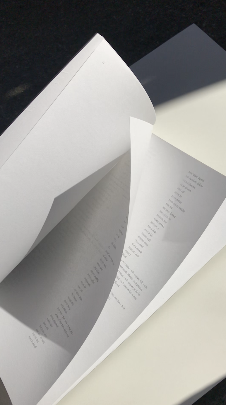 Who Speaks the language of the stars? Dictionary