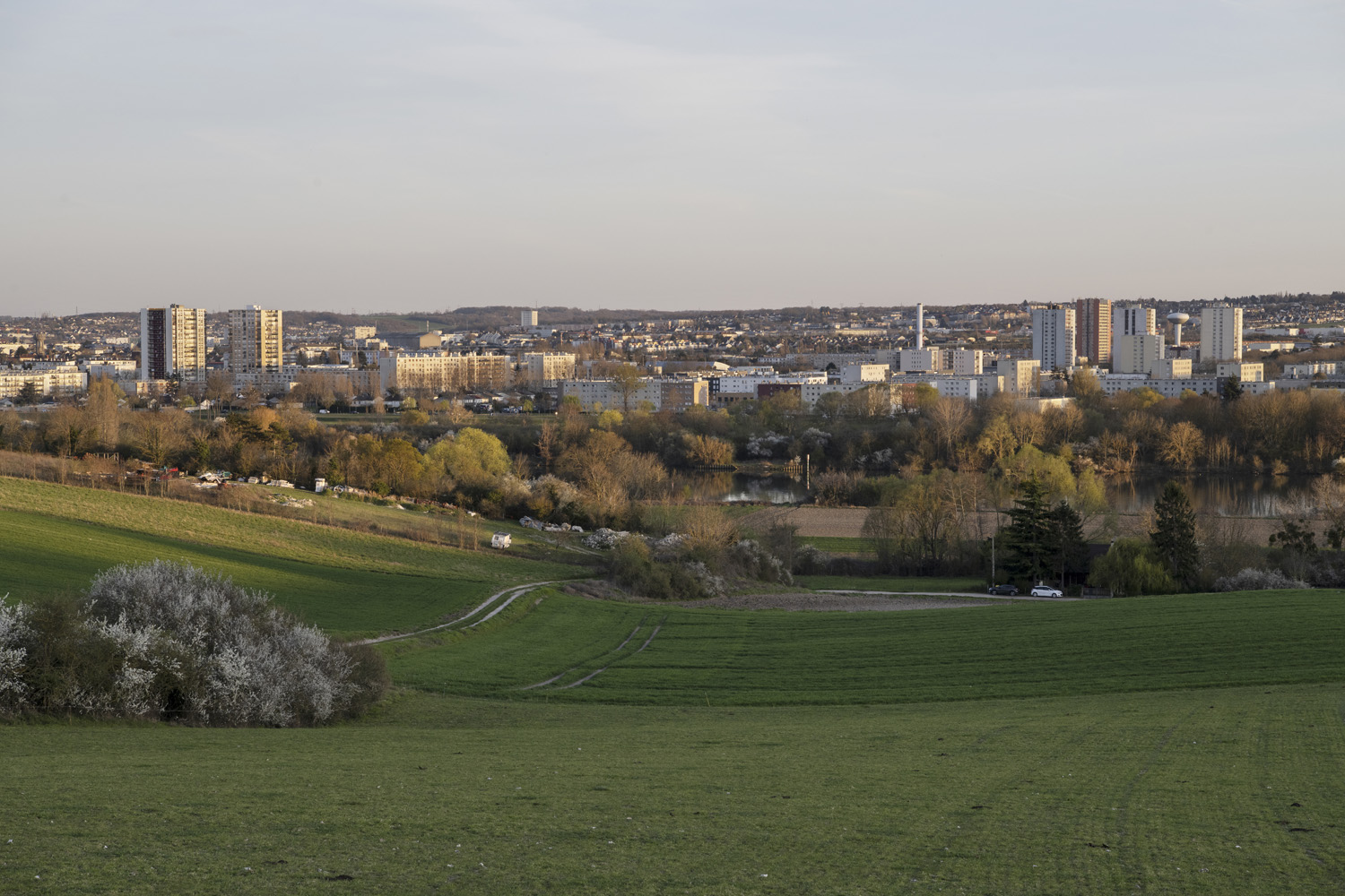 Follainville-Dennemont, Mantes et le Val Fourré