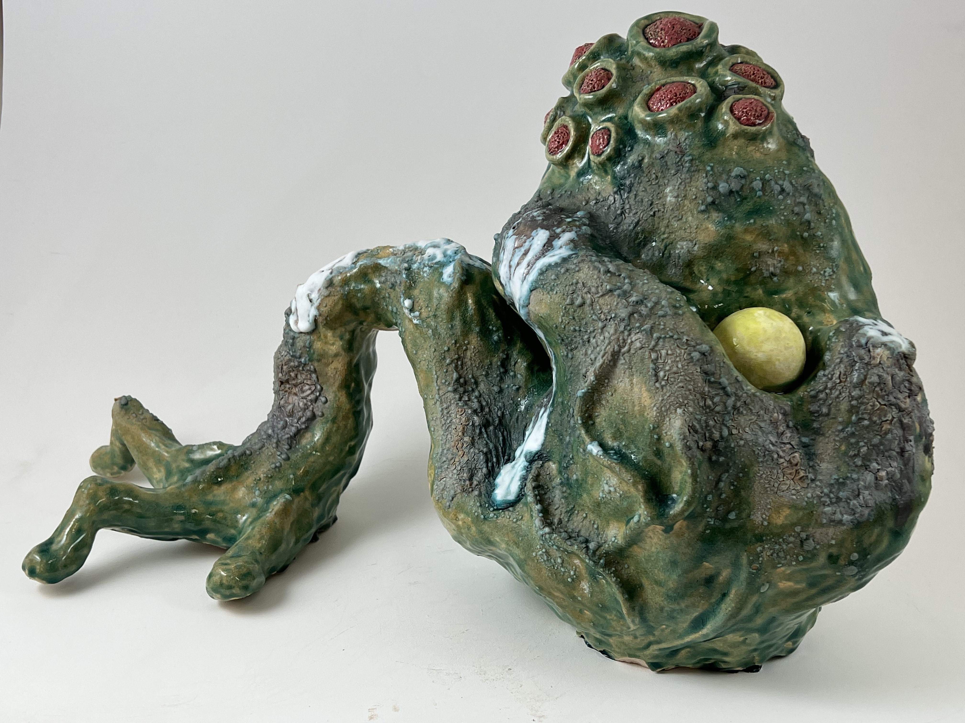 Organismus 6, stoneware, glaze, 8x13x16 inches, 2022