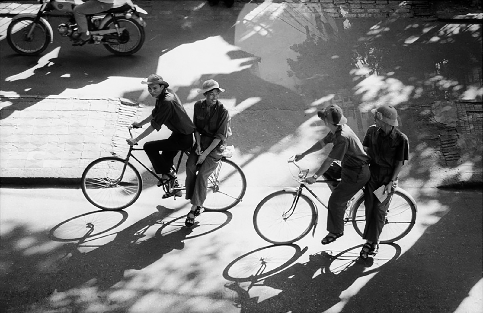 © Hervé GLOAGUEN,Ho Chi Minh ville, 1975courtesy Galerie Arcturus