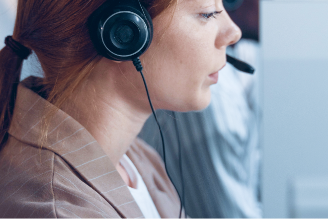 Image of a female Contact Center Operator