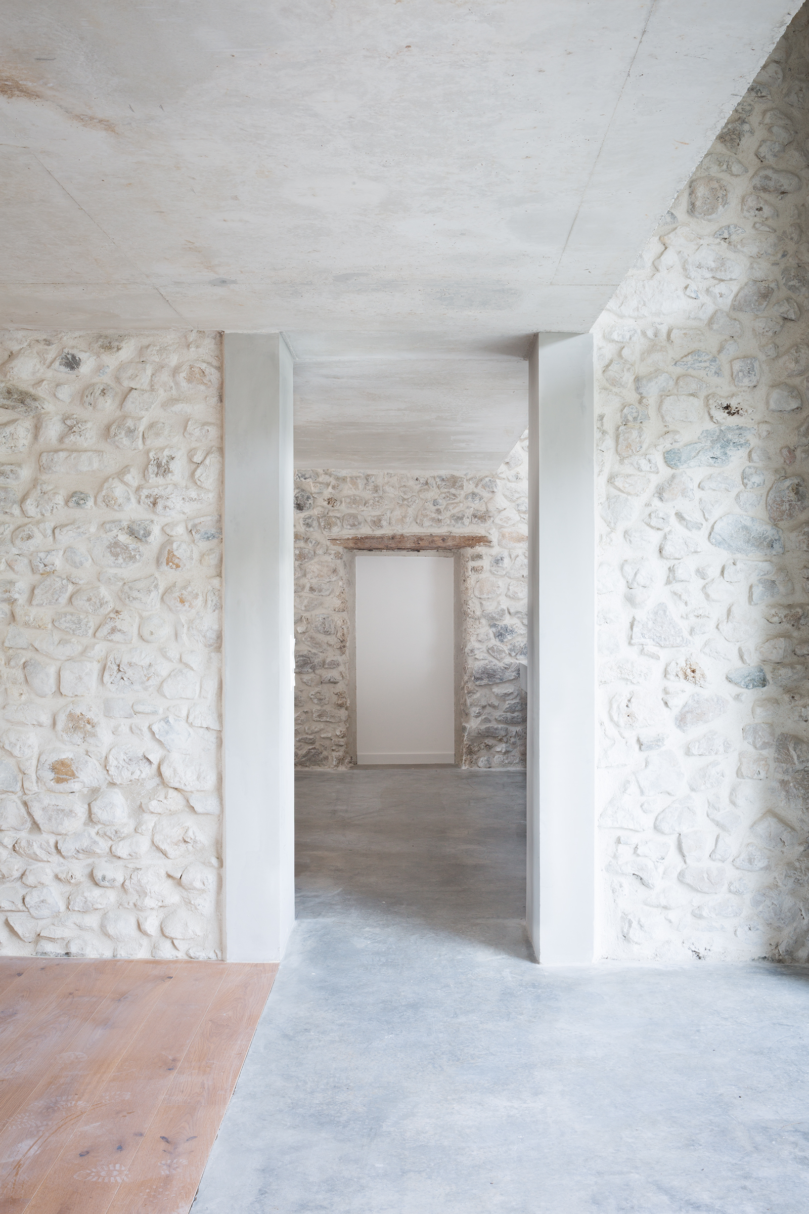 Rénovation d'une maison de village, Claix, Collaboration Guy Depollier et Lis & Daneau architectes