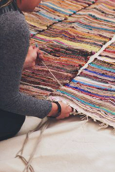 Rag rug woven technique