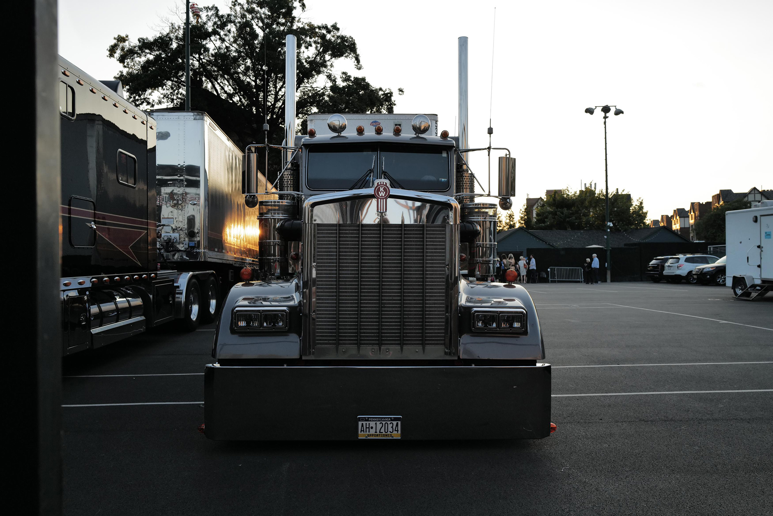 Tour trucks NYC 7.30.23