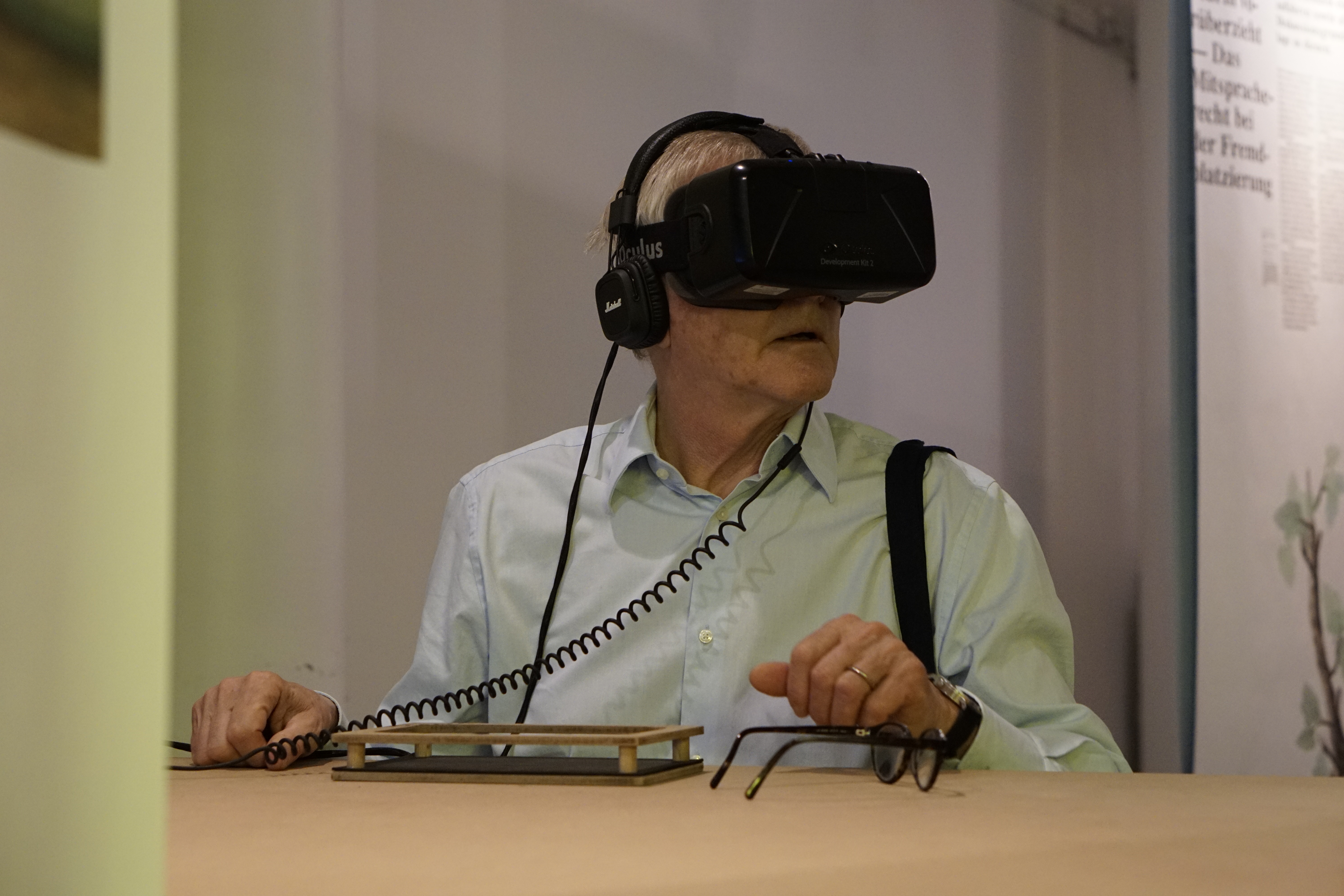 The virtual reality installation offers intuitive interaction suitable for all ages.