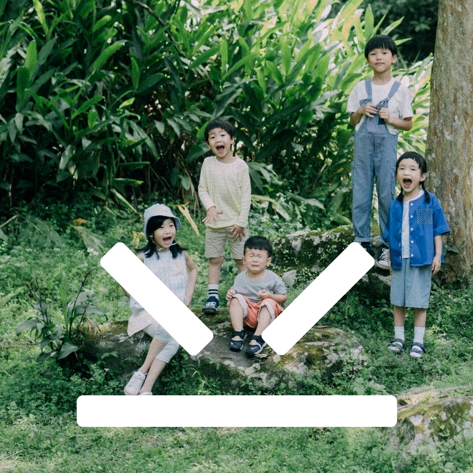 Pupupula is a children's home furnishing brand that places a strong emphasis on design, while also honoring and respecting the natural inclinations of children.