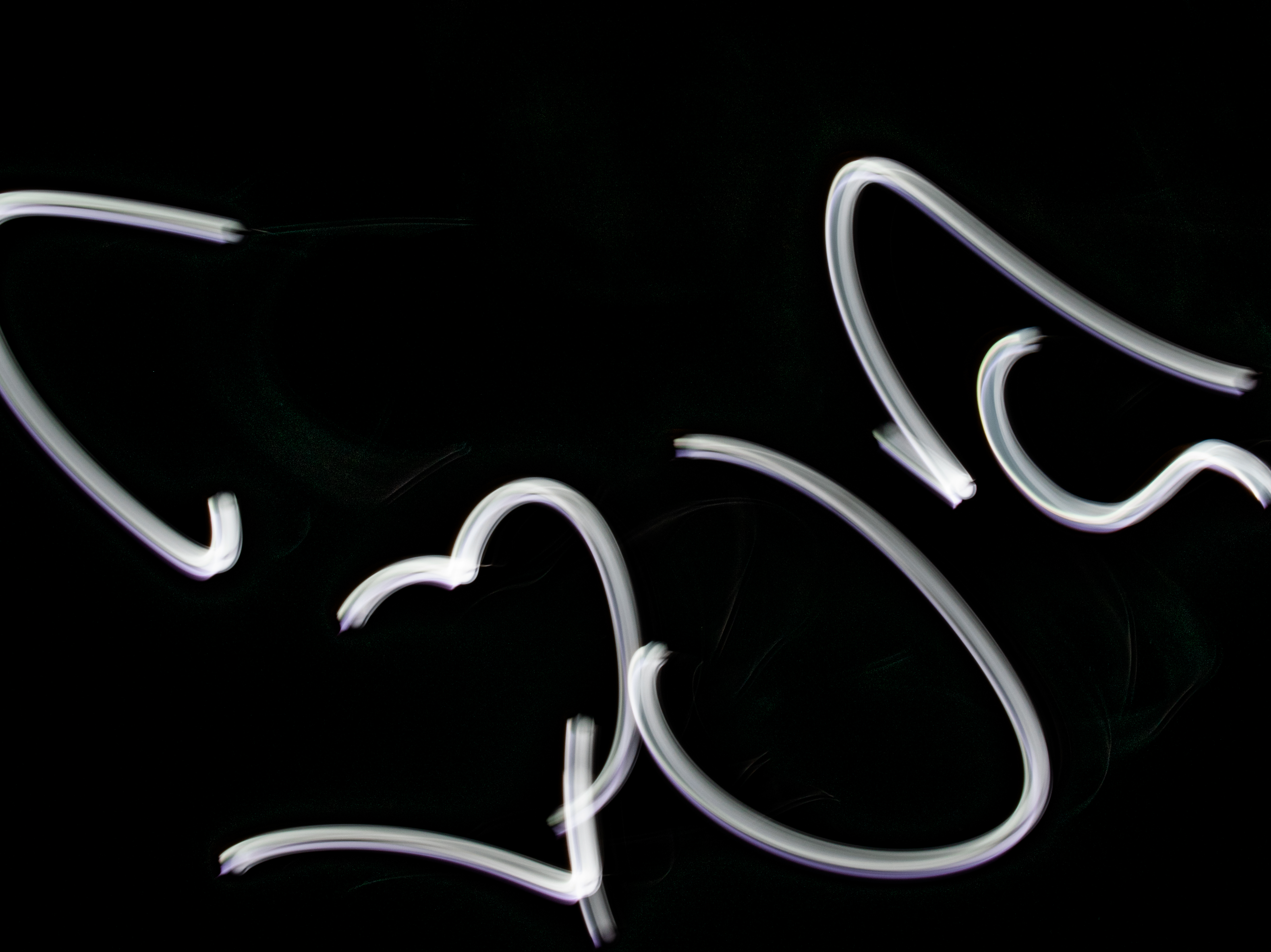 Background: glossy black acrylic Duration: long Interval: long