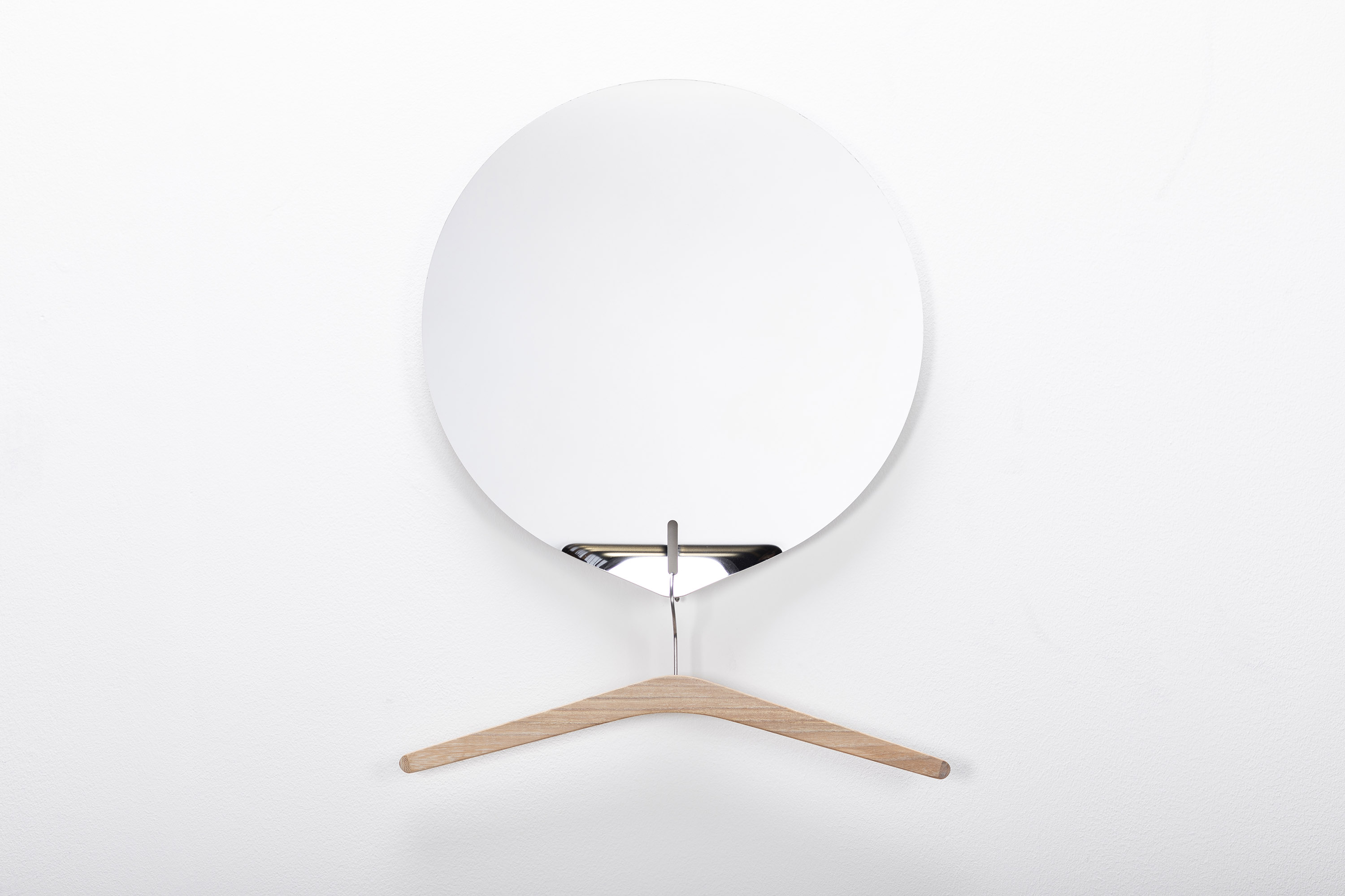 Selfie, Valerie Objects