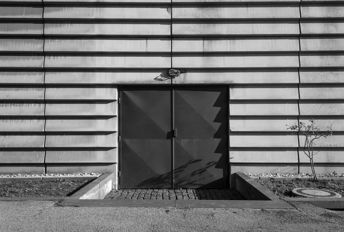 Center kulture &Scaron;panski borci, Ljubljana / 1981, Oton Jugovec