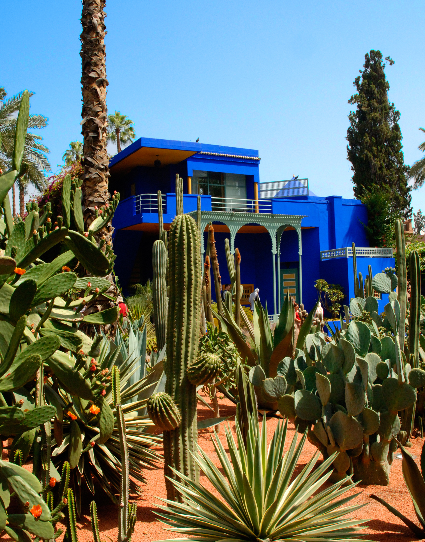 Yves Saint Laurent House, 2006_1/8