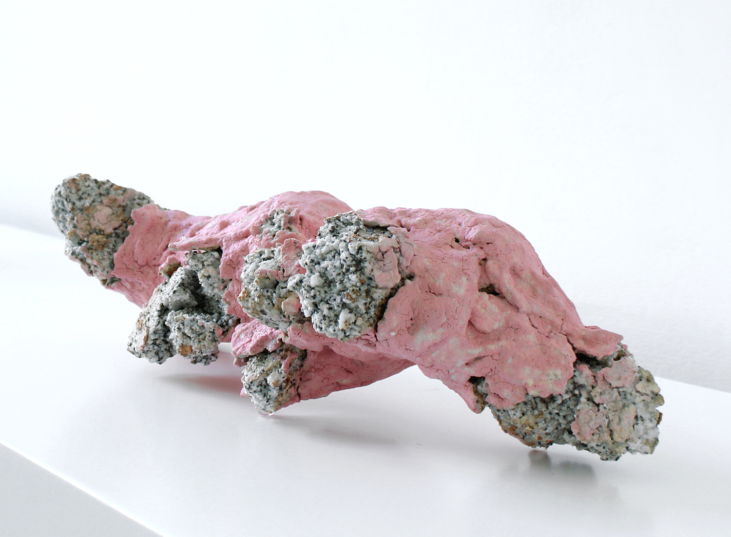 Aneta Regel, Granite Pink, 12x40x17cm, 2.900&euro;