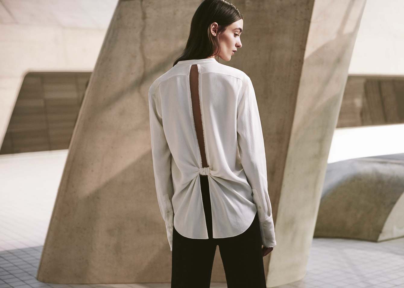 Redefining Fashion: Decoding Helmut Lang's Universal Appeal