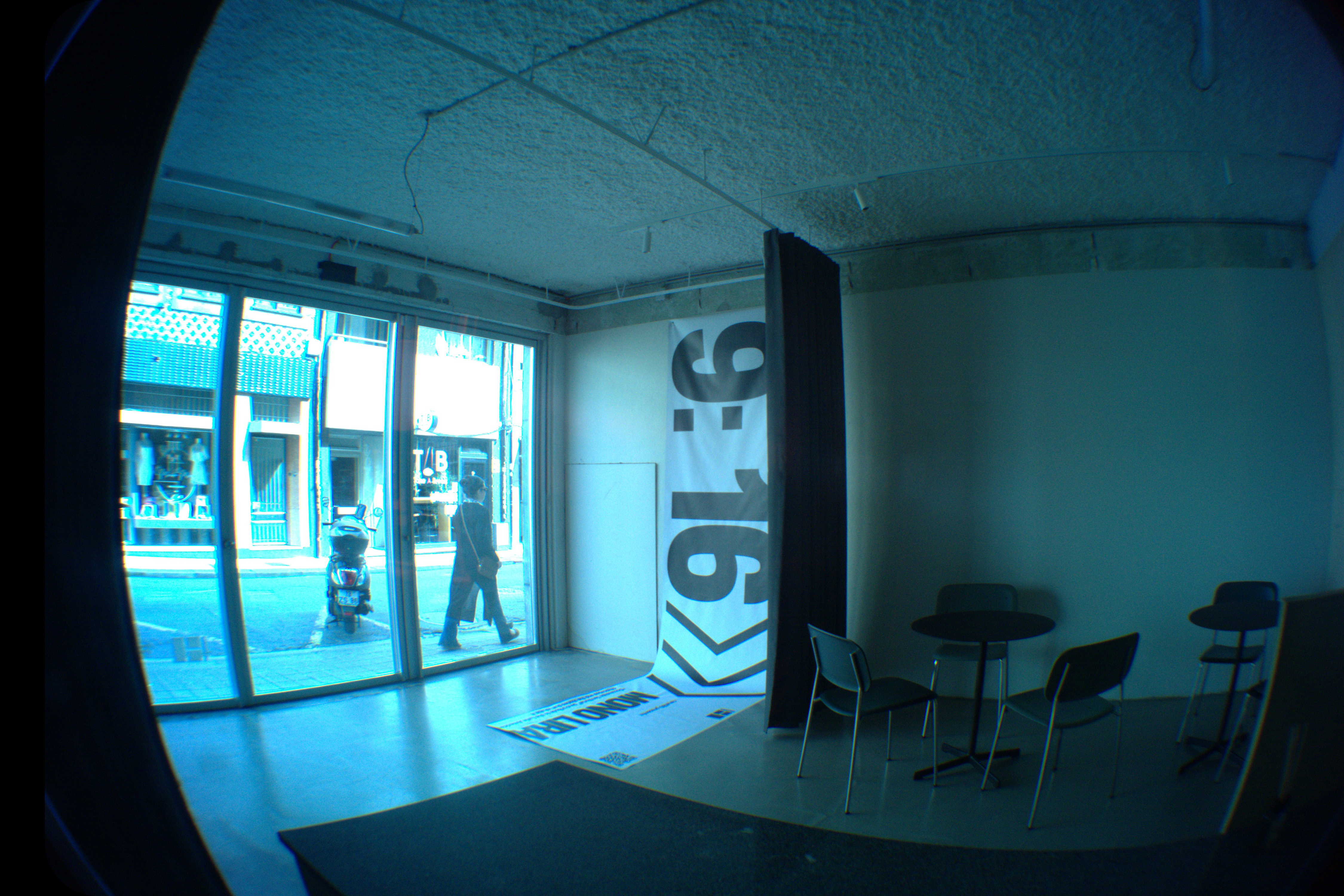 → canal 180