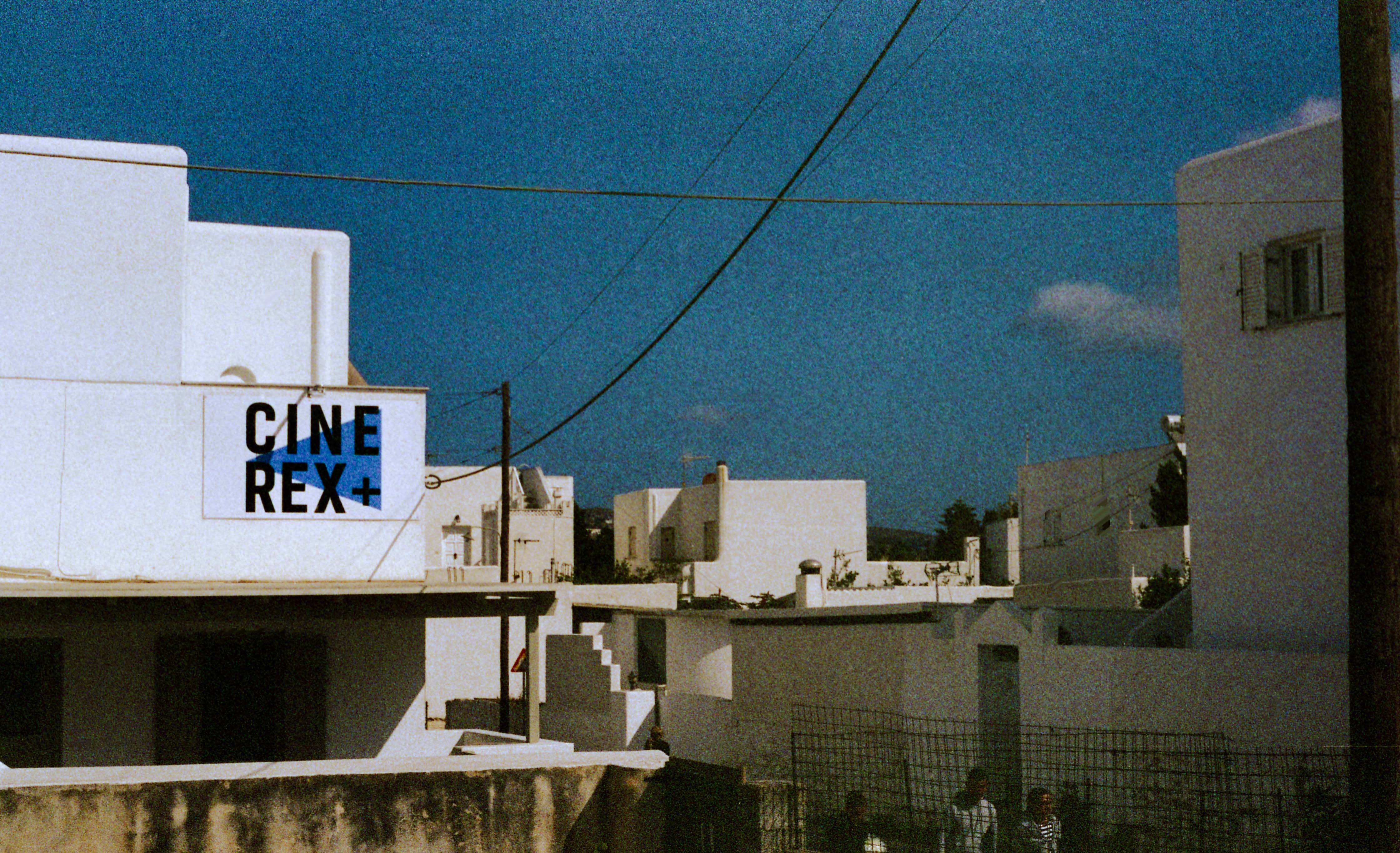 cine rex plus, paros