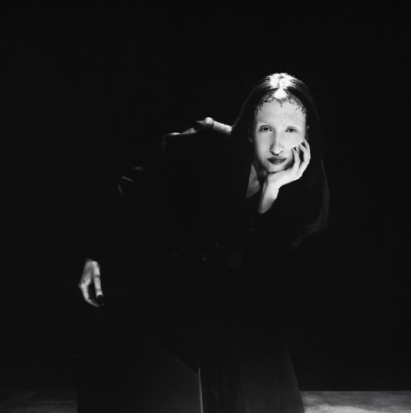 JAVIERA ELECTRA | HEL&Iacute;ADE | N&ordm;6