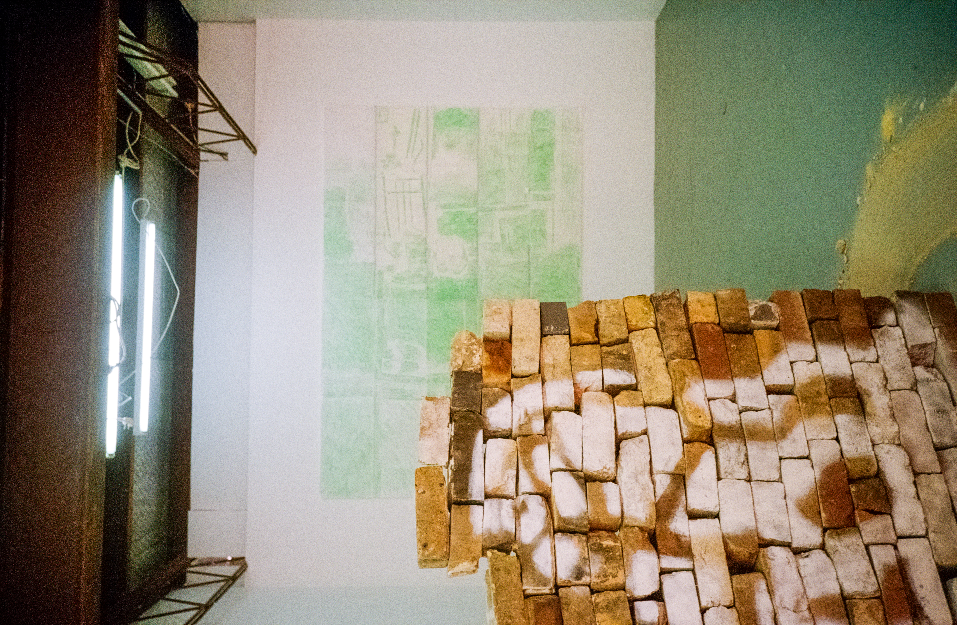 AIRspace exhibition view of 'Green replica...' alongside Harrison Rae's work 'Shelford Bidewell's horse' (2025)