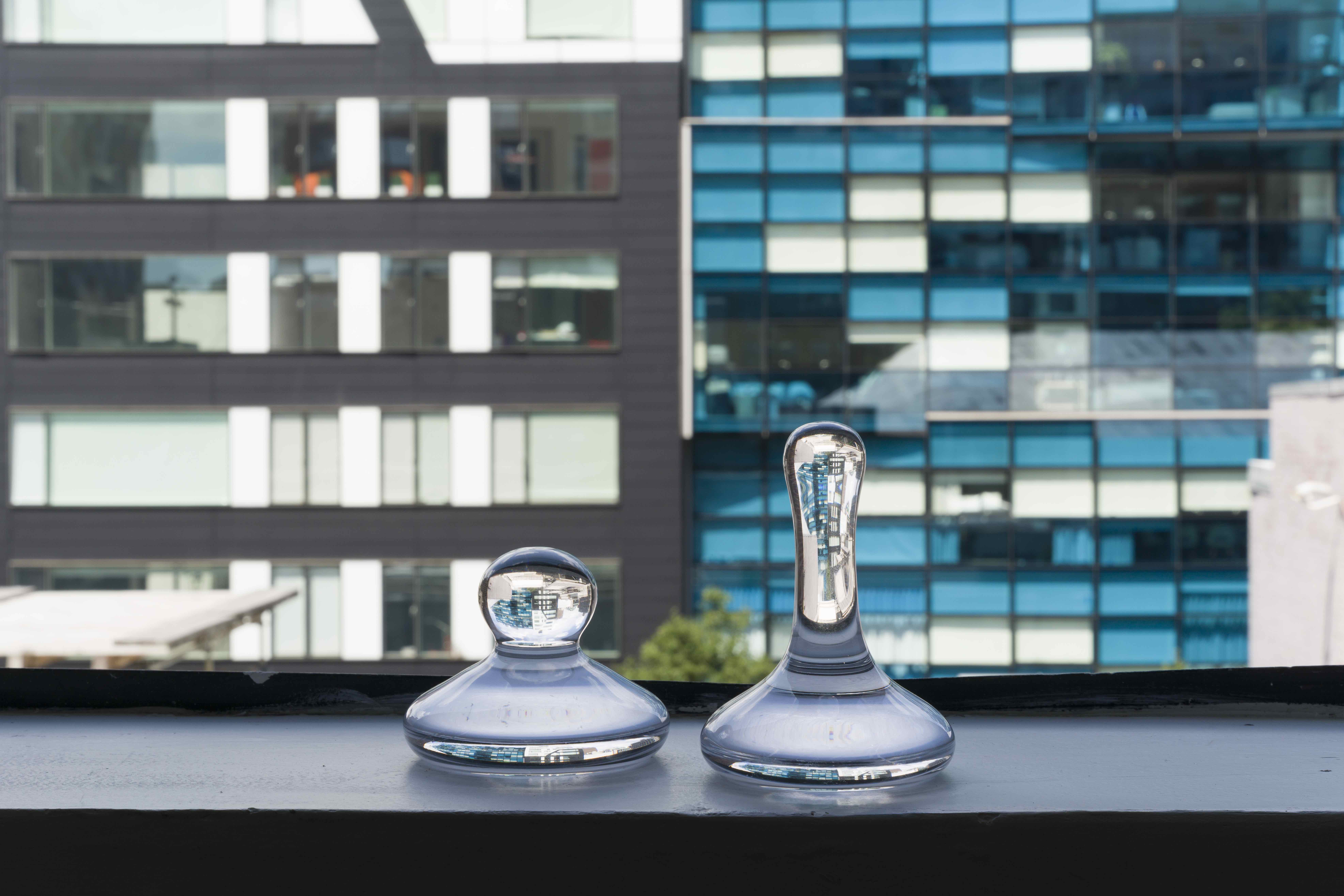 Jason Hirata, Colleagues, 2 Mullers, 2020. Glass, 3 1&frasl;2 x 5 inches (9 cm x 13 cm) 4 x 3 inches (10 cm x 8 cm)