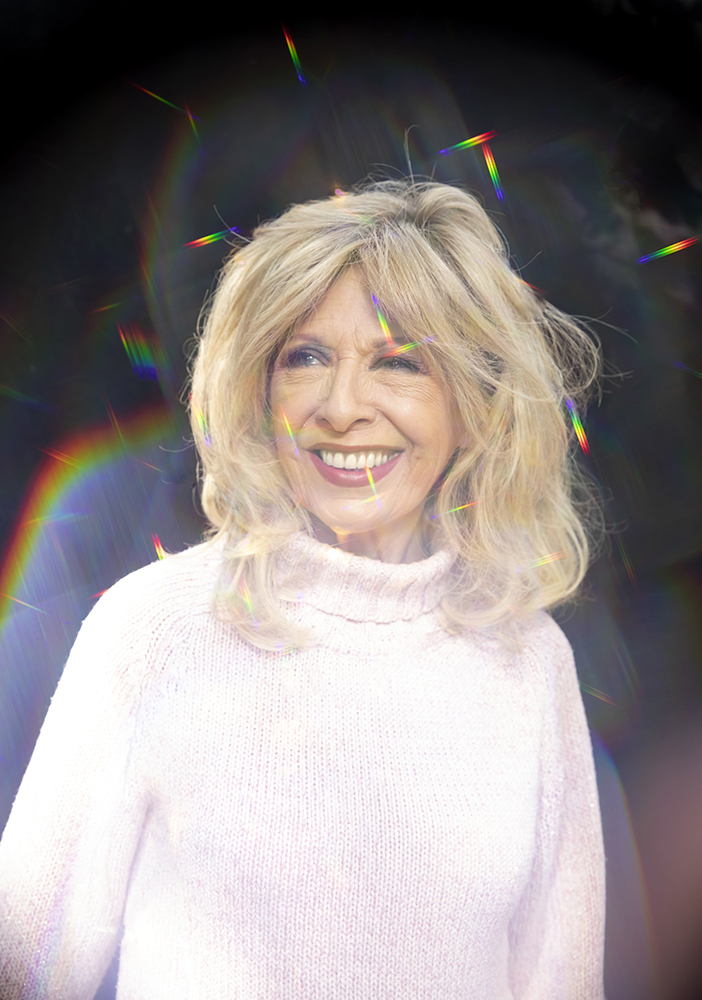 Bonnie St Claire / singer / Trouw