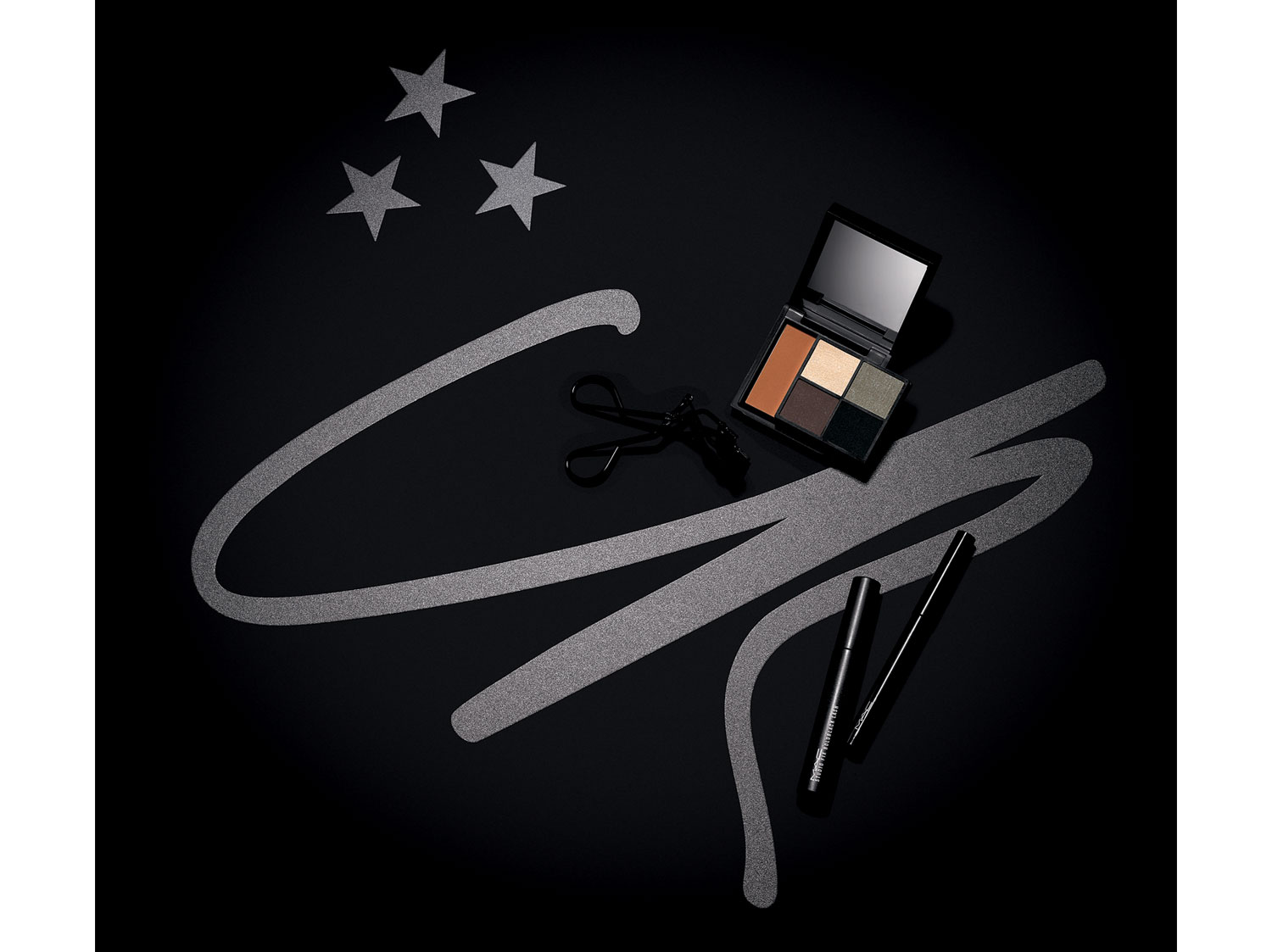 Carine Roitfeld collaboration collection eye and face compact