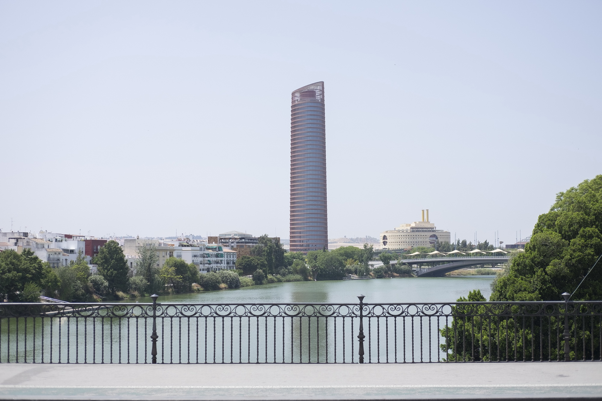 Torre Sevilla, a big office skyscraper followed by a controversy since the start of the construction in 2008. is almost finished