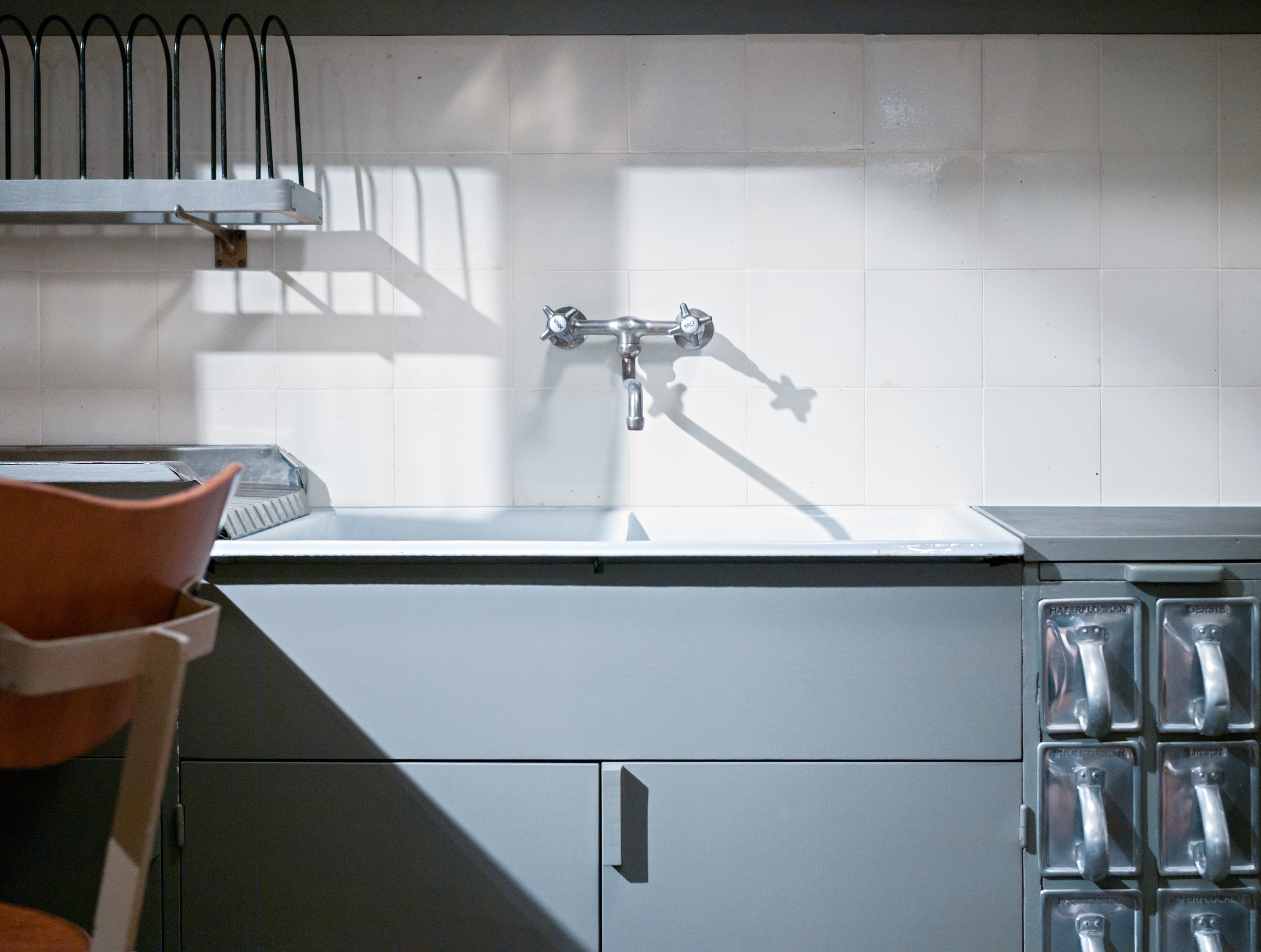 Frankfurt Kitchen, Grete Schütte-Lihotzky 1926–27